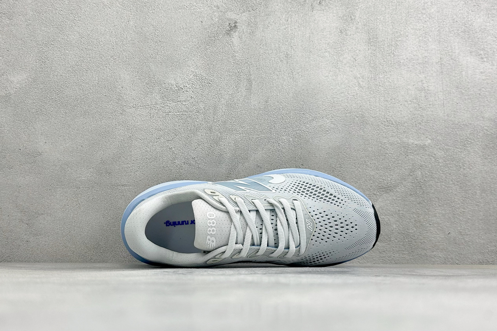 新百伦New Balance Fresh FoamXNB880 柔软舒适防滑耐磨低帮休闲跑步鞋 货号：W880E16 尺