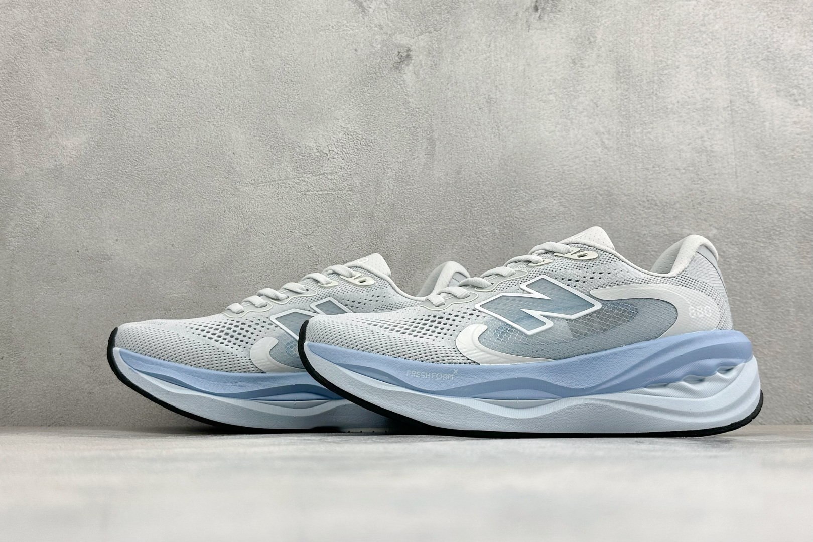 新百伦New Balance Fresh FoamXNB880 柔软舒适防滑耐磨低帮休闲跑步鞋 货号：W880E16 尺