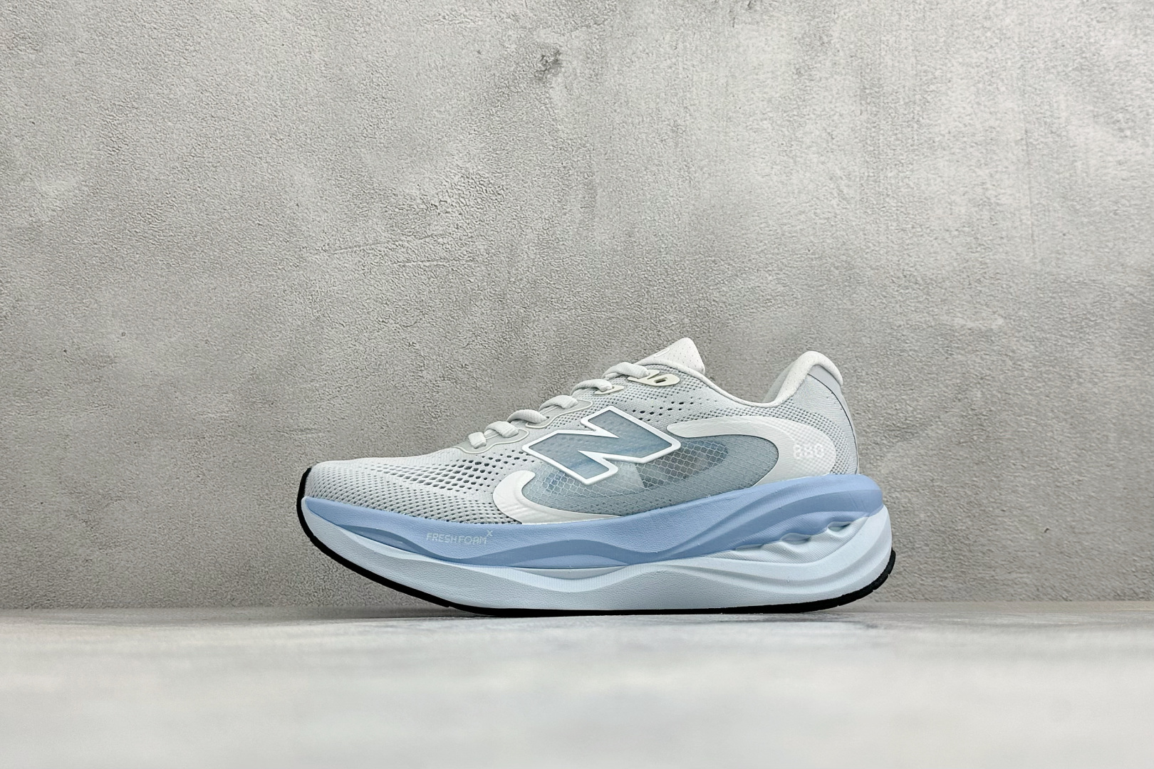 新百伦New Balance Fresh FoamXNB880 柔软舒适防滑耐磨低帮休闲跑步鞋 货号：W880E16 尺