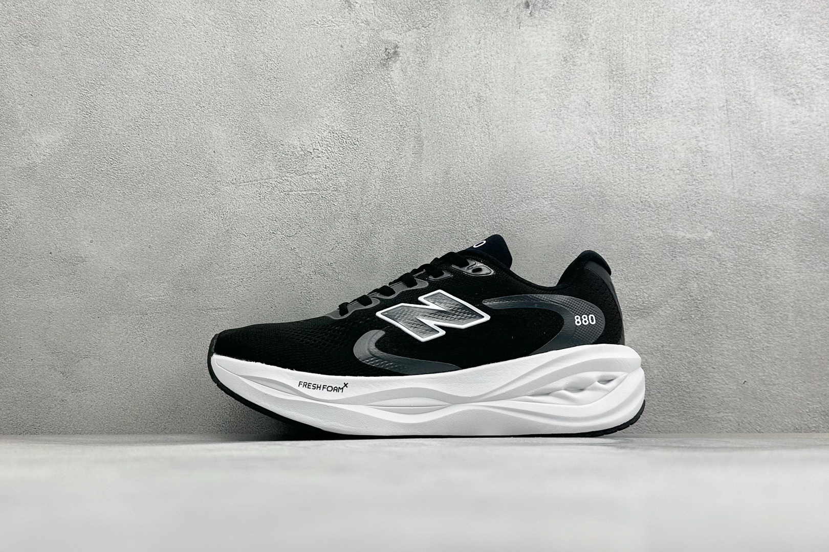 新百伦New Balance Fresh FoamXNB880 柔软舒适防滑耐磨低帮休闲跑步鞋 货号：M880A16 尺