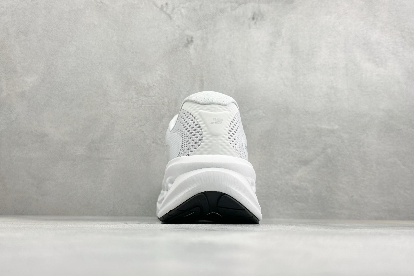 新百伦New Balance Fresh FoamXNB880 柔软舒适防滑耐磨低帮休闲跑步鞋 货号：M880C16 尺