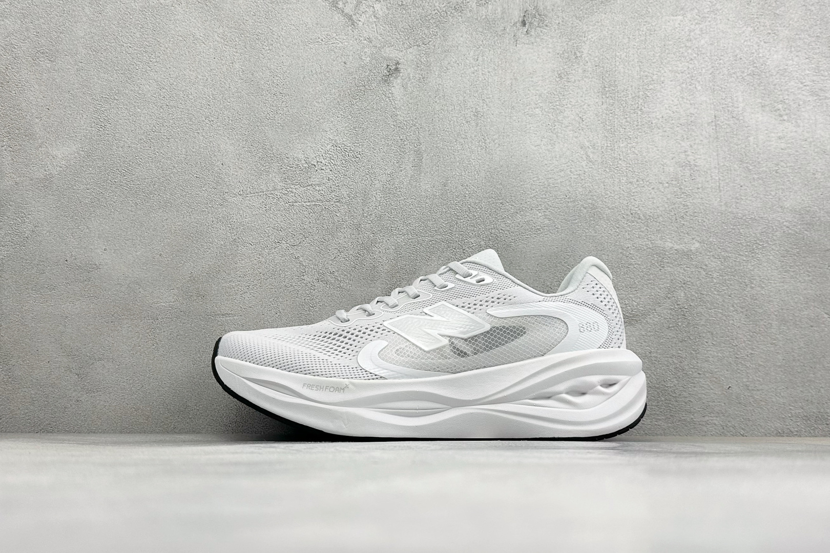 新百伦New Balance Fresh FoamXNB880 柔软舒适防滑耐磨低帮休闲跑步鞋 货号：M880C16 尺