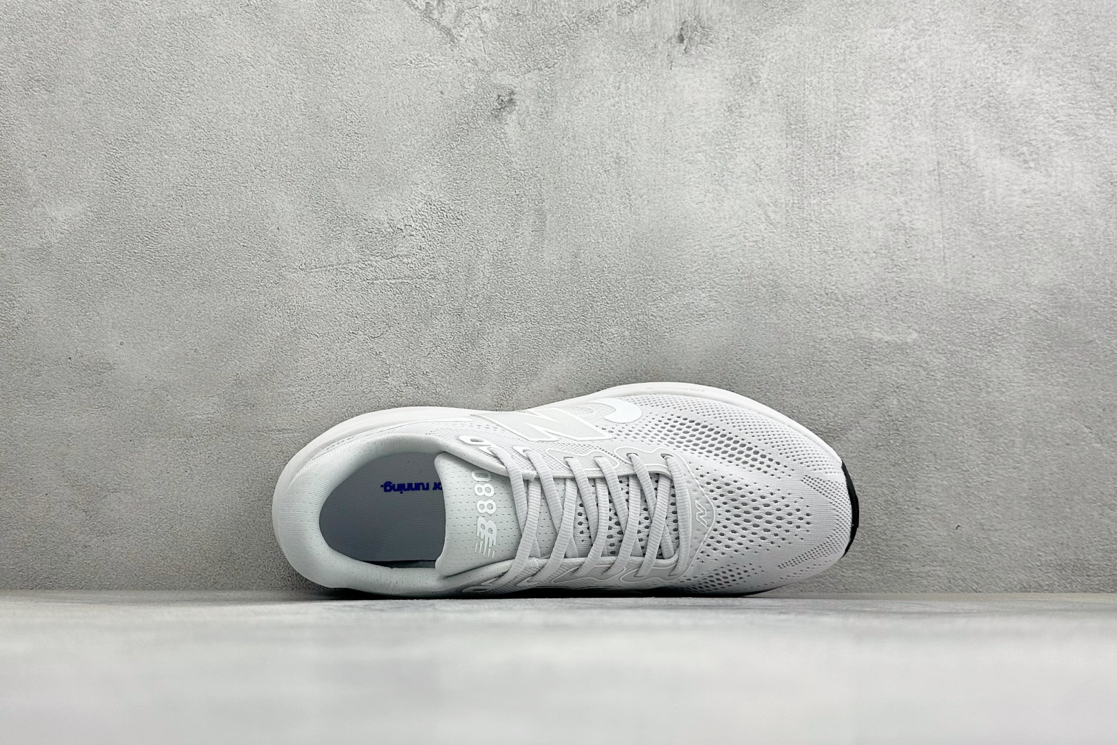 新百伦New Balance Fresh FoamXNB880 柔软舒适防滑耐磨低帮休闲跑步鞋 货号：M880C16 尺