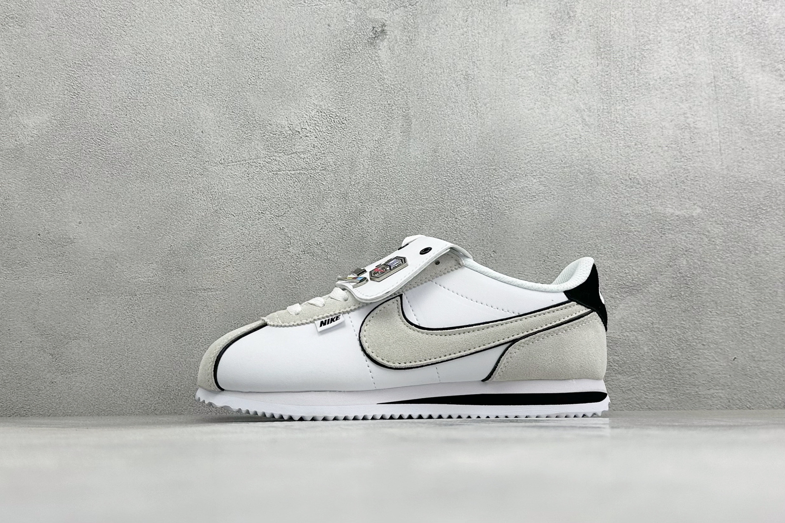 XH版NIKE CORTEZ 经典轻便舒适阿甘休闲跑步鞋 货号：FQ0259-110 尺码：36-45 