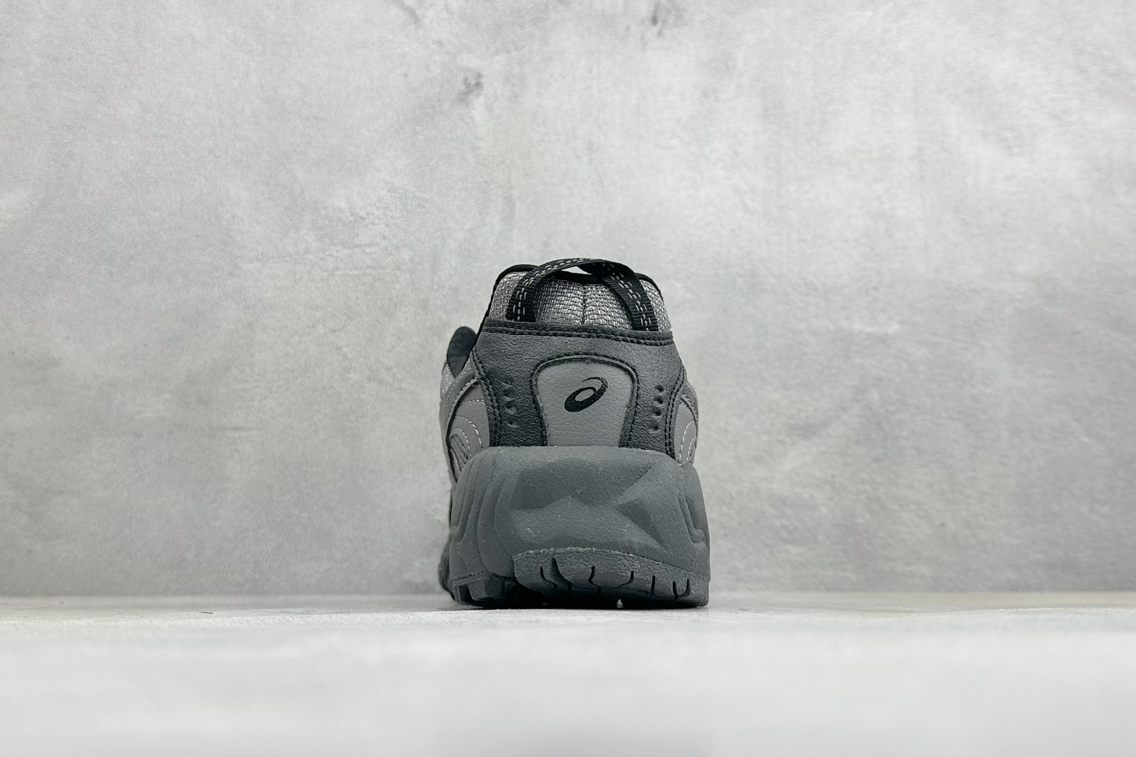 终端放店 YD版Asics Gel-NANDI NR 亚瑟士运动休闲透气专业跑鞋 采用工程弹性双层再生针织密度鞋面材质 终端放店 YD版Asics Gel-NANDI NR 亚瑟士运动休闲透气专业跑鞋 采用工程弹性双层再生针织密度鞋面材质