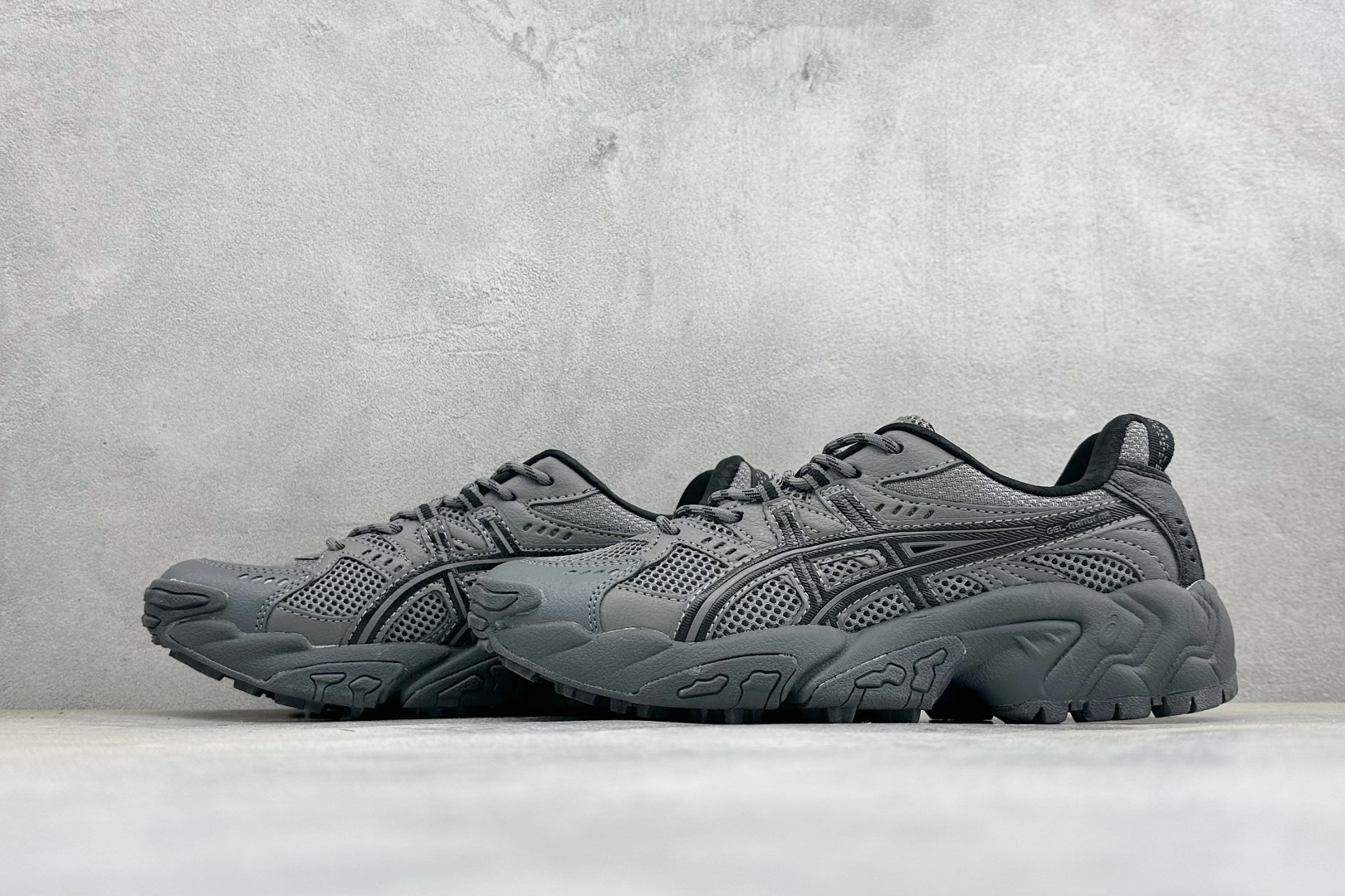 终端放店 YD版Asics Gel-NANDI NR 亚瑟士运动休闲透气专业跑鞋 采用工程弹性双层再生针织密度鞋面材质 终端放店 YD版Asics Gel-NANDI NR 亚瑟士运动休闲透气专业跑鞋 采用工程弹性双层再生针织密度鞋面材质