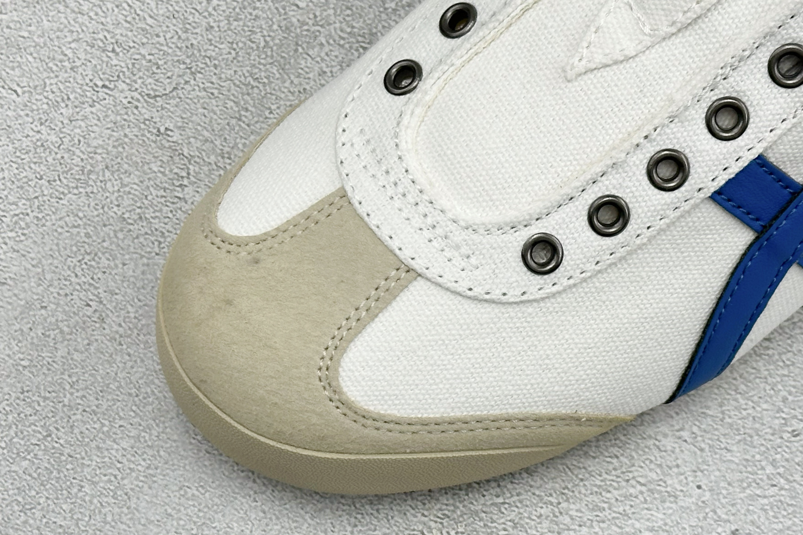 FS版MEXICO 66 SLIP-ON 亚瑟士复古低帮休闲跑鞋 TOKUTEN的灵感来源于80年代的室内用鞋 T-TO