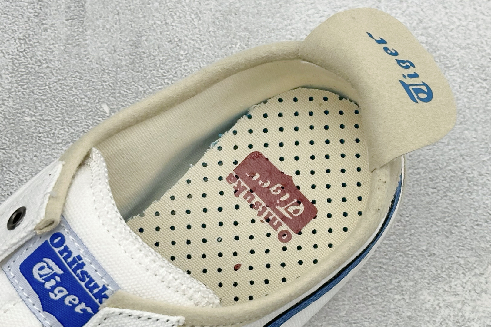 FS版MEXICO 66 SLIP-ON 亚瑟士复古低帮休闲跑鞋 TOKUTEN的灵感来源于80年代的室内用鞋 T-TO