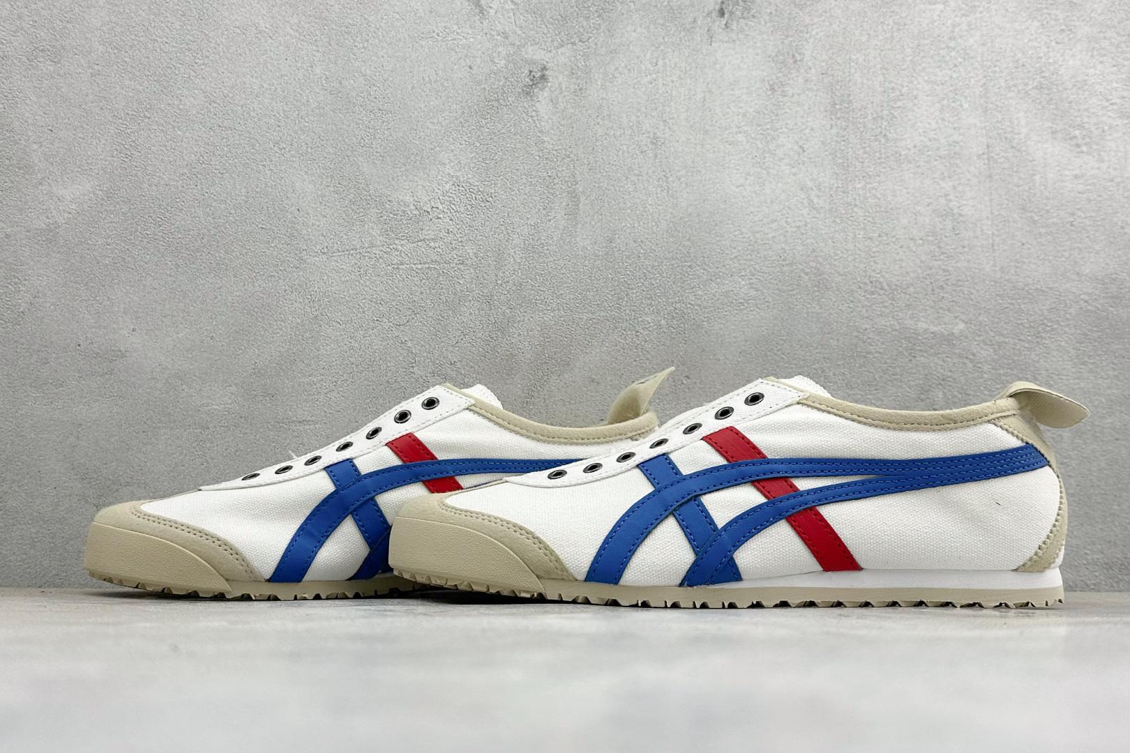 FS版MEXICO 66 SLIP-ON 亚瑟士复古低帮休闲跑鞋 TOKUTEN的灵感来源于80年代的室内用鞋 T-TO