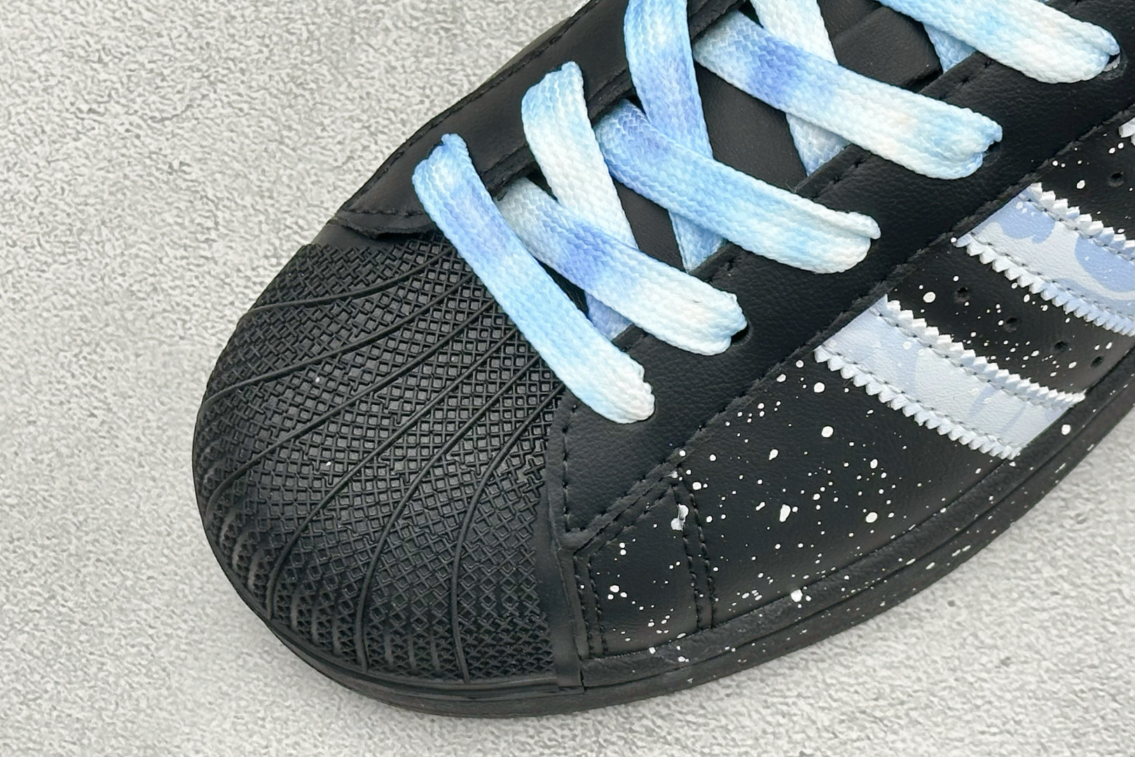 Adidas Originals SUPERSTAR W 贝壳头系列 三叶草低帮经典百搭休闲运动板鞋 货号：JI0079
