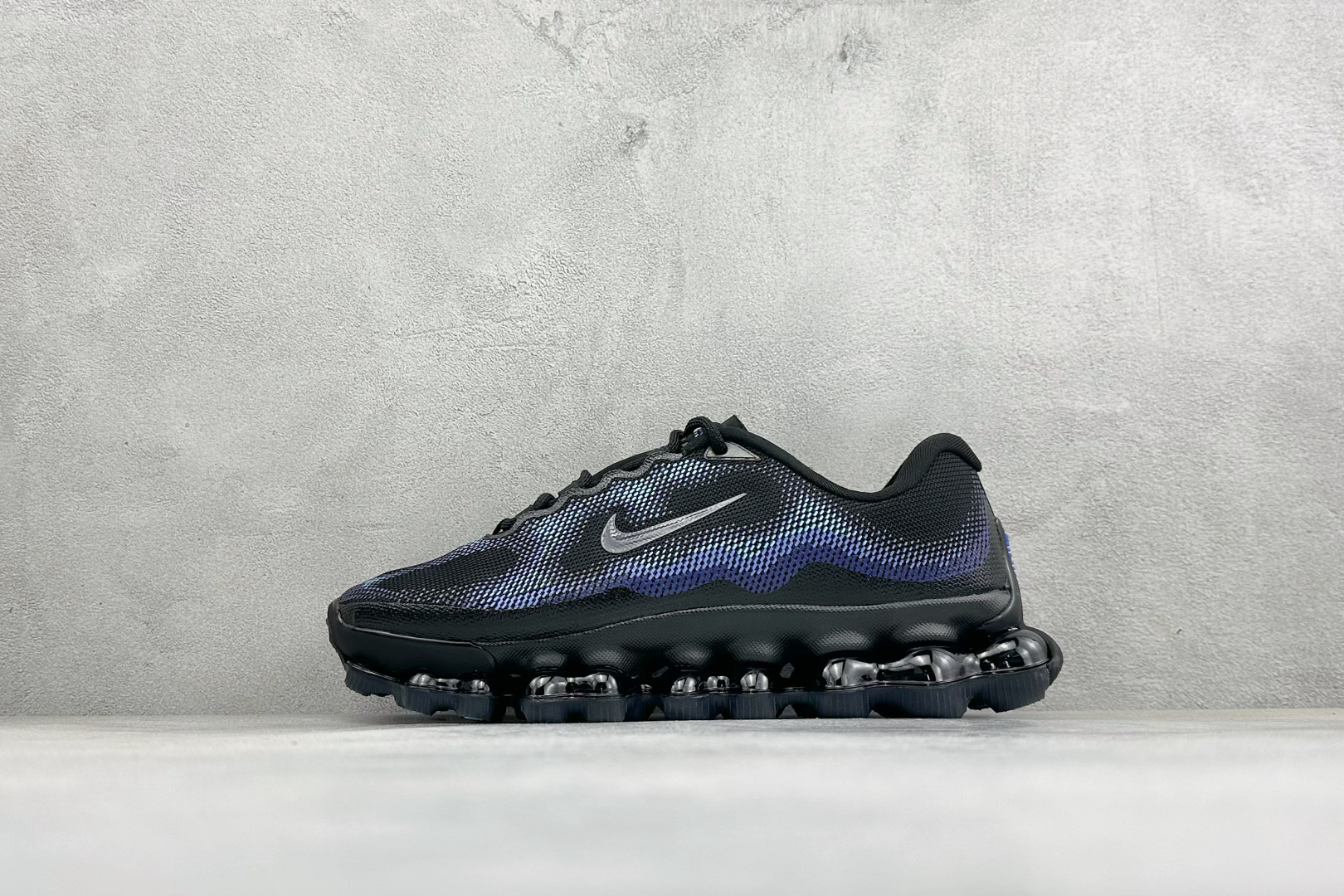 Nike Air Liquid Max 耐克气垫跑步鞋 货号：IQ7634-004 尺码：40-46 