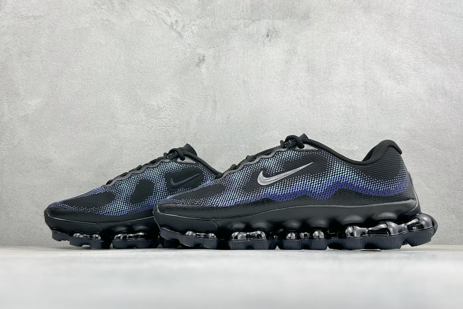 Nike Air Liquid Max 耐克气垫跑步鞋 货号：IQ7634-004 尺码：40-46 