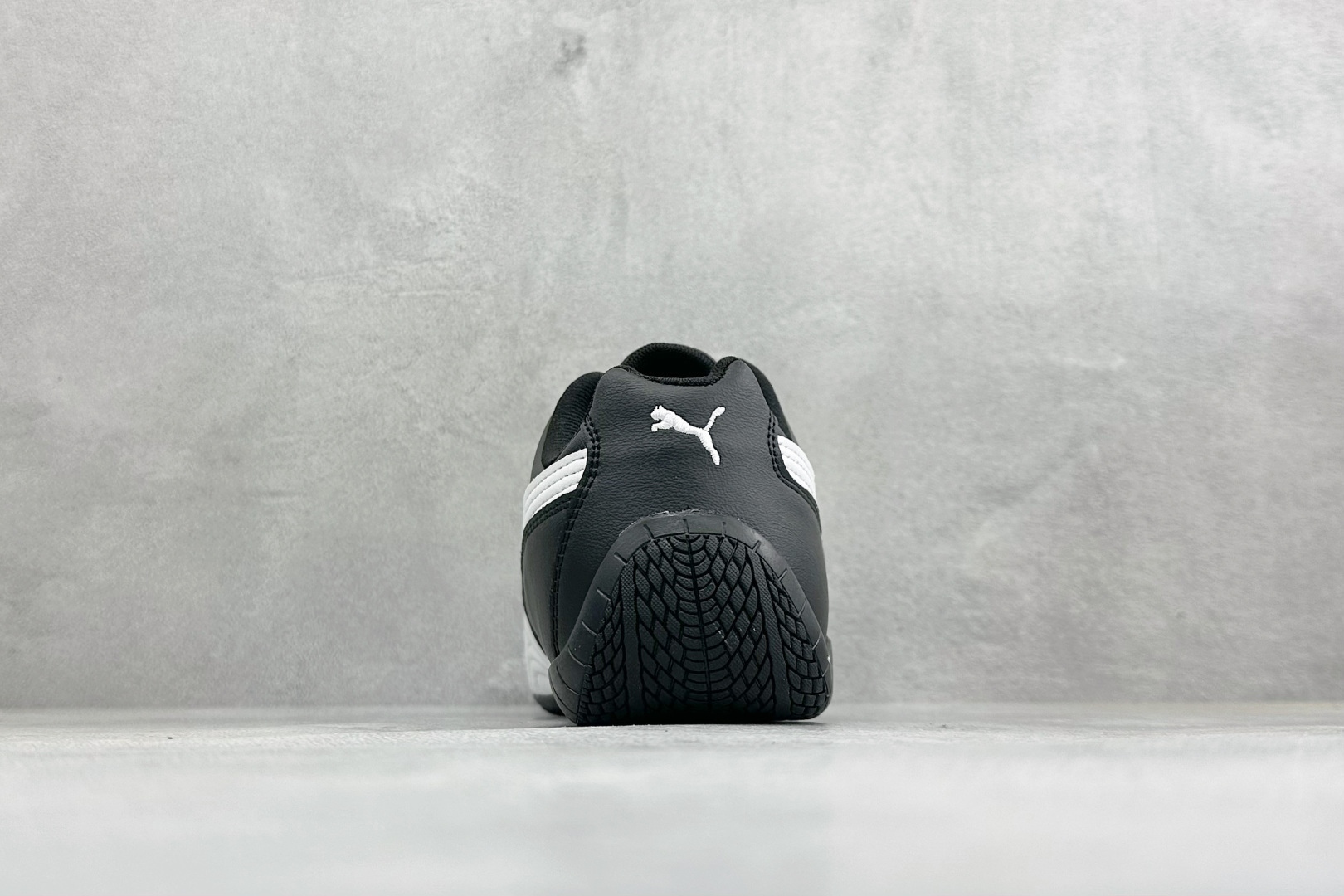 M版Puma Speedcet Etoile Wns 彪马薄底德迅复古运动休闲赛车跑鞋 以趣味十足又前卫复古的设计引领潮
