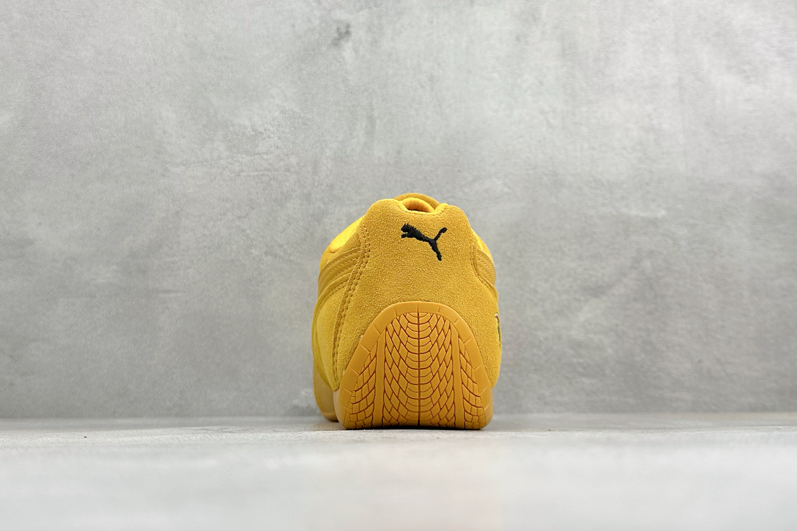 M版Puma Speedcet Etoile Wns 彪马薄底德迅复古运动休闲赛车跑鞋 以趣味十足又前卫复古的设计引领潮