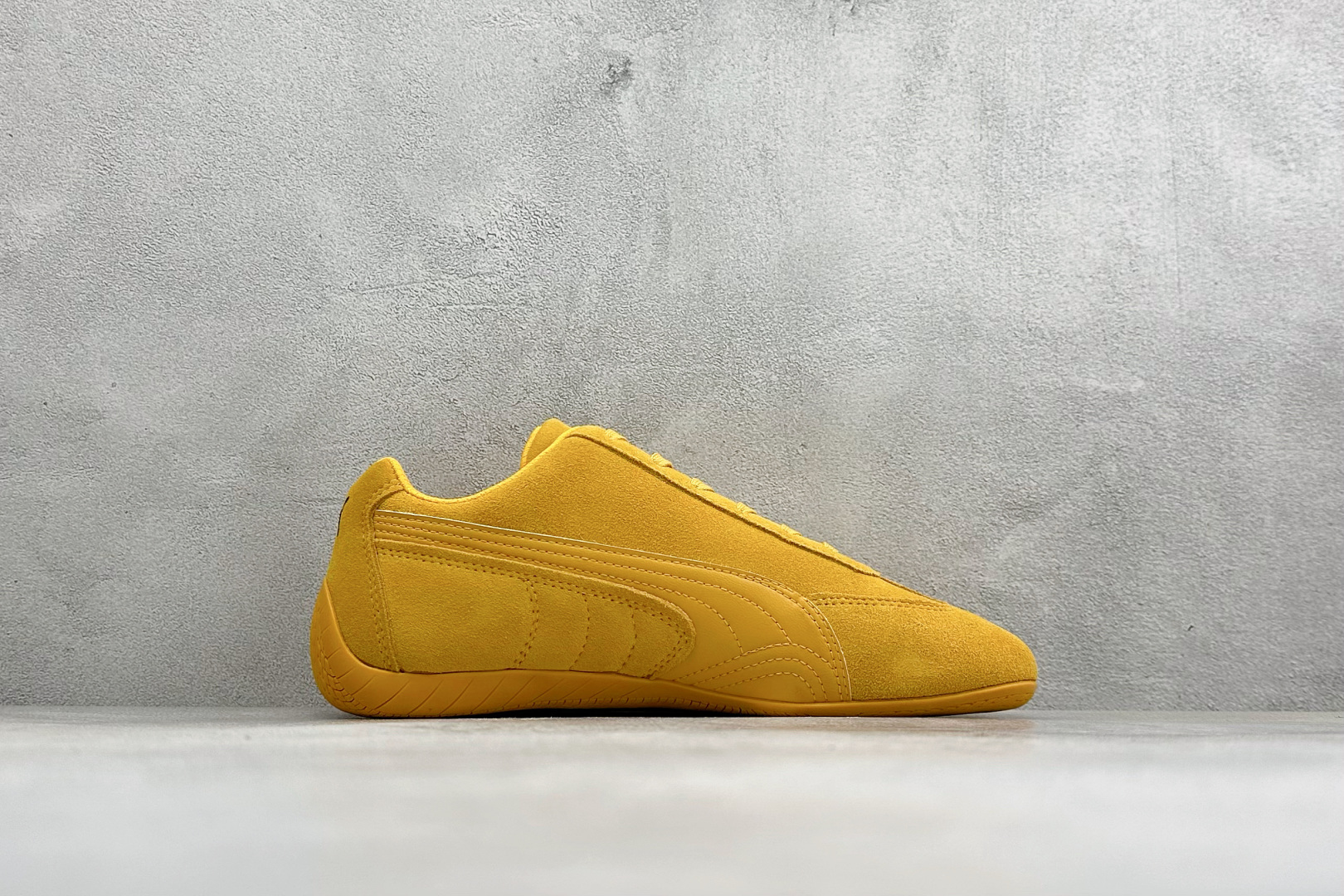 M版Puma Speedcet Etoile Wns 彪马薄底德迅复古运动休闲赛车跑鞋 以趣味十足又前卫复古的设计引领潮