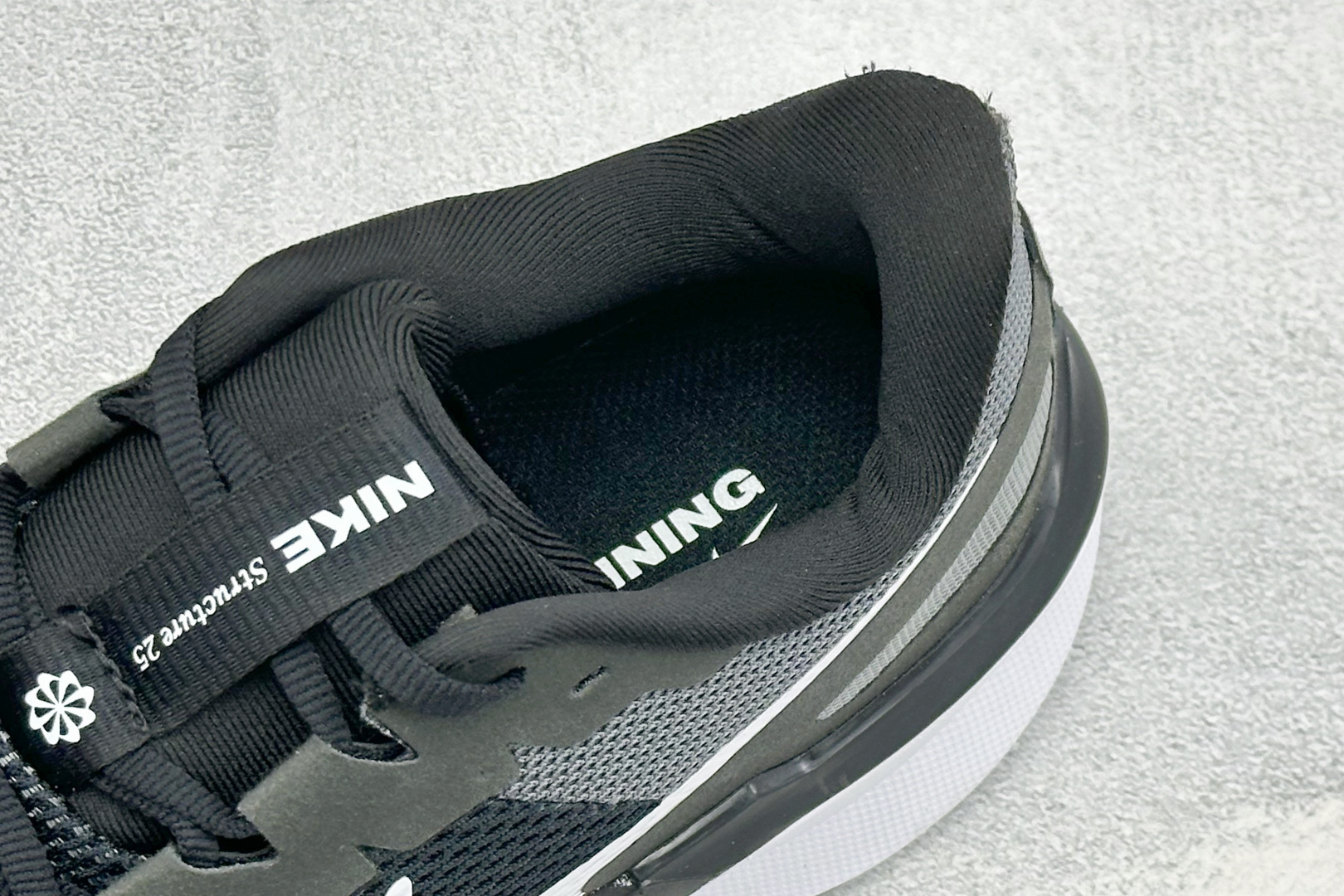 福利特价 Nike Air Zoom Structure 登月 25代 网面透气跑鞋 官方一比一制作 纯原版本 原装组合 福利特价 Nike Air Zoom Structure 登月 25代 网面透气跑鞋 官方一比一制作 纯原版本 原装组合