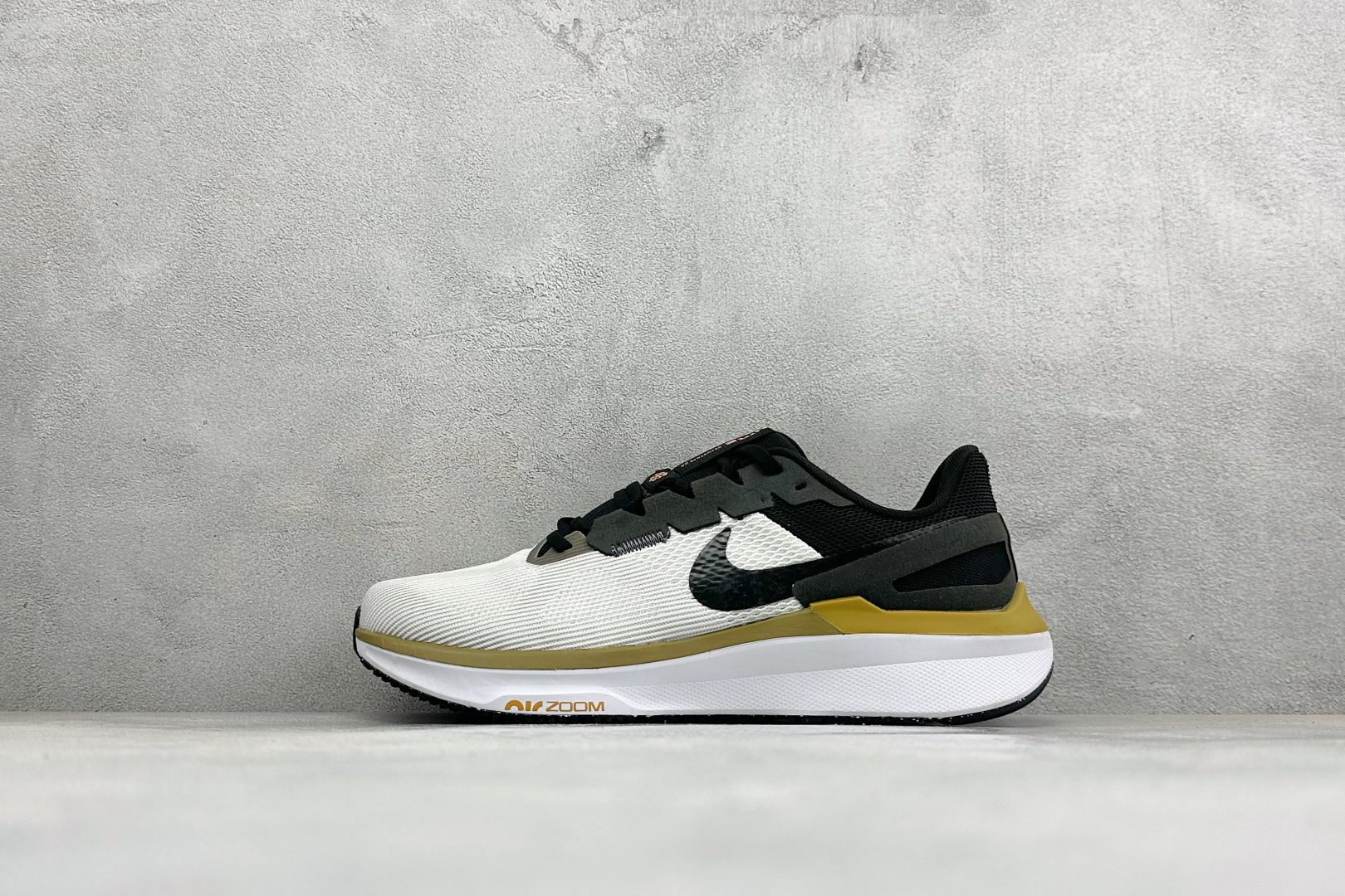 福利特价 Nike Air Zoom Structure 登月 25代 网面透气跑鞋 官方一比一制作 纯原版本 原装组合