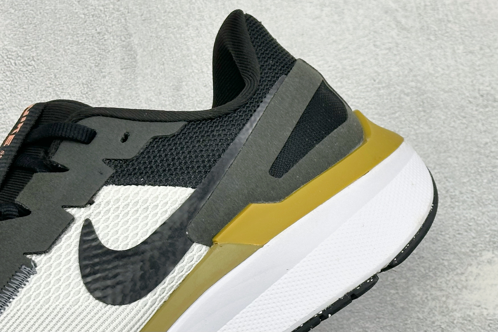 福利特价 Nike Air Zoom Structure 登月 25代 网面透气跑鞋 官方一比一制作 纯原版本 原装组合 福利特价 Nike Air Zoom Structure 登月 25代 网面透气跑鞋 官方一比一制作 纯原版本 原装组合
