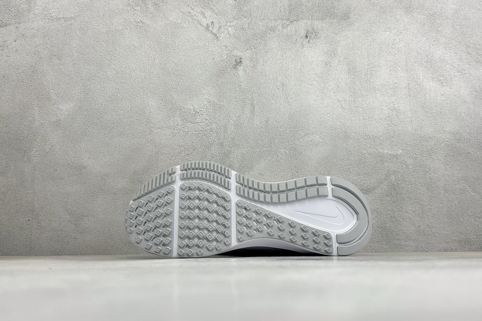 福利特价 Nike Air Zoom Structure 登月 25代 网面透气跑鞋 官方一比一制作 纯原版本 原装组合 福利特价 Nike Air Zoom Structure 登月 25代 网面透气跑鞋 官方一比一制作 纯原版本 原装组合
