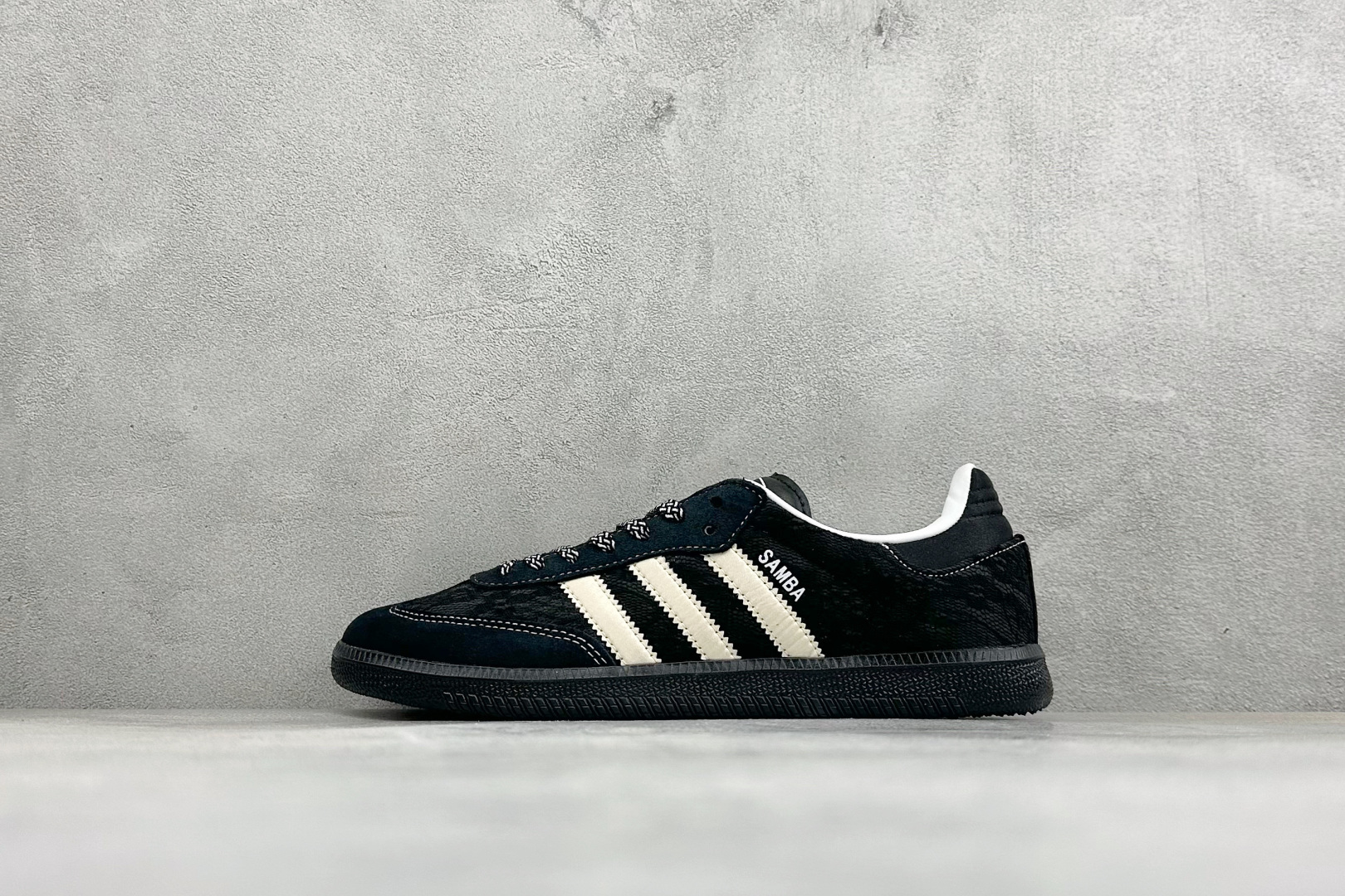ZC版Adidas Originals Samba OG 阿迪桑巴舞系列绅士德训足球风百搭低帮休闲运动板鞋 货号: KH