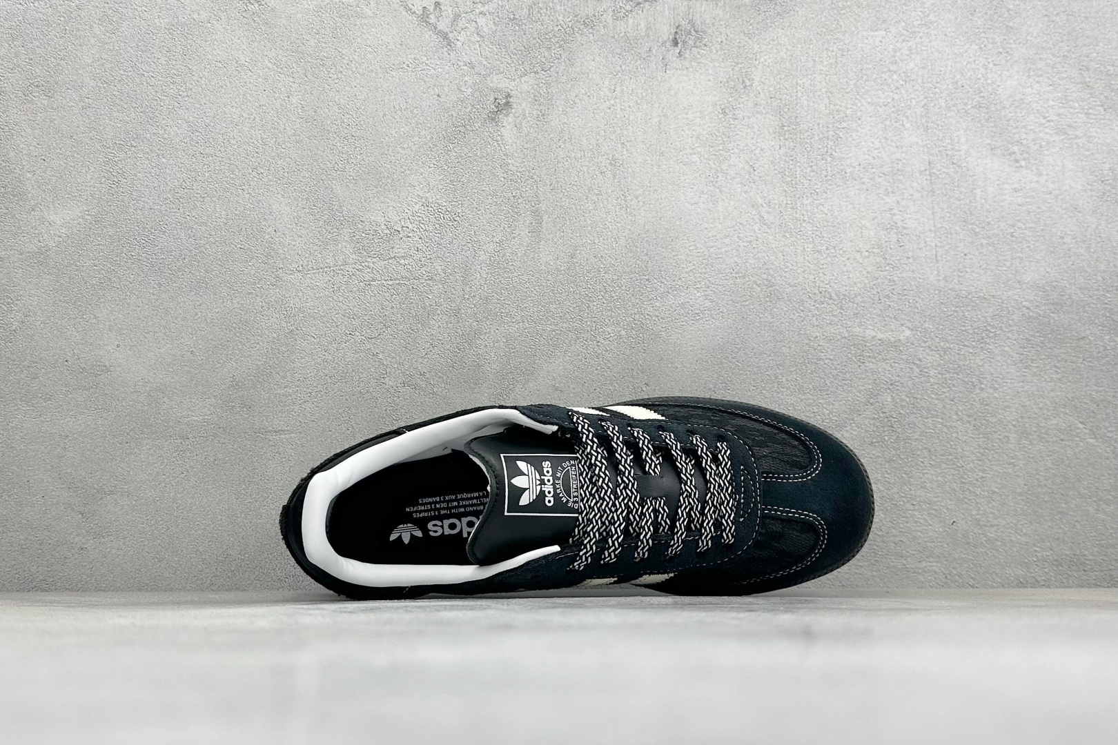 ZC版Adidas Originals Samba OG 阿迪桑巴舞系列绅士德训足球风百搭低帮休闲运动板鞋 货号: KH