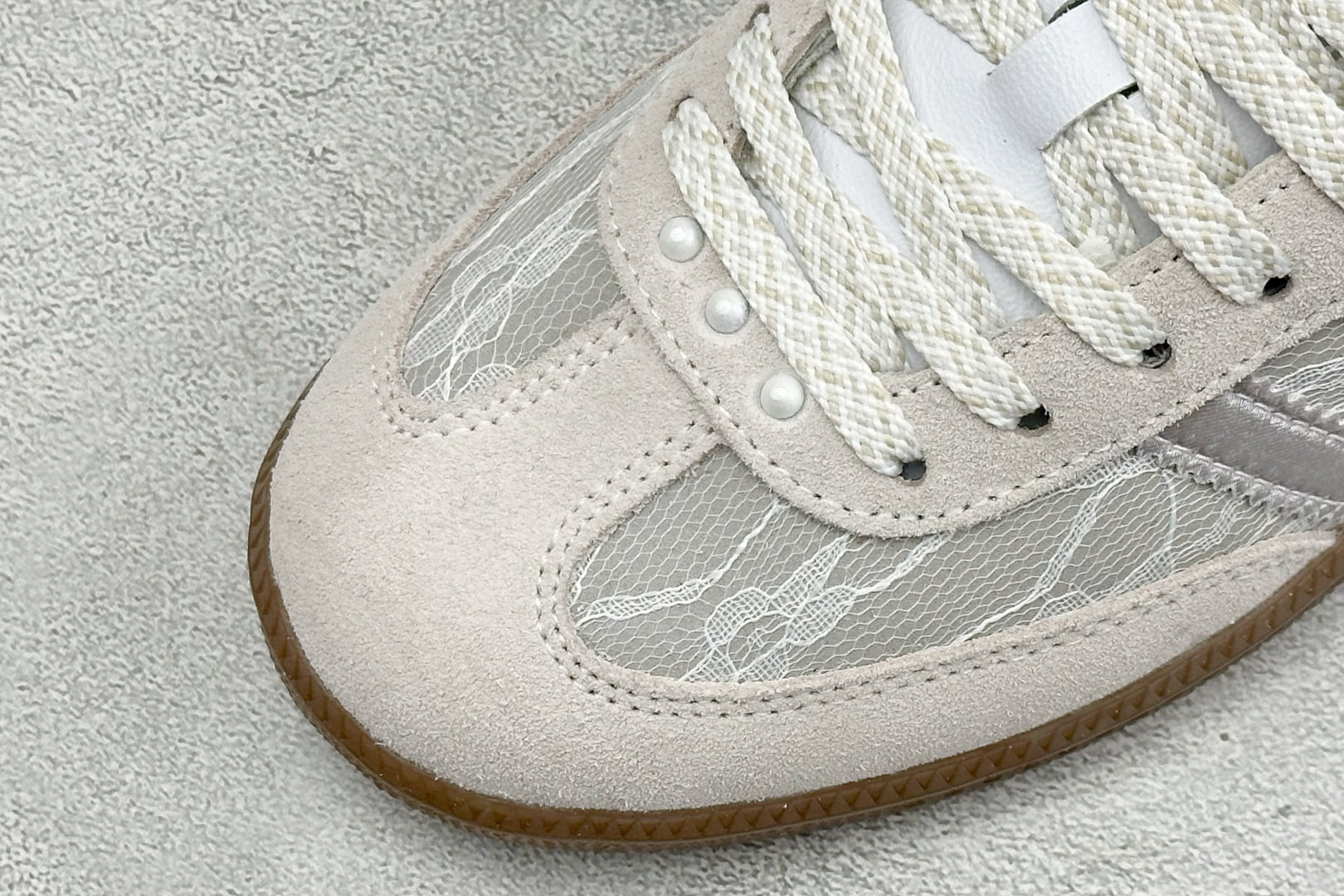 ZC版Adidas Originals Samba OG 阿迪桑巴舞系列绅士德训足球风百搭低帮休闲运动板鞋 货号: KH