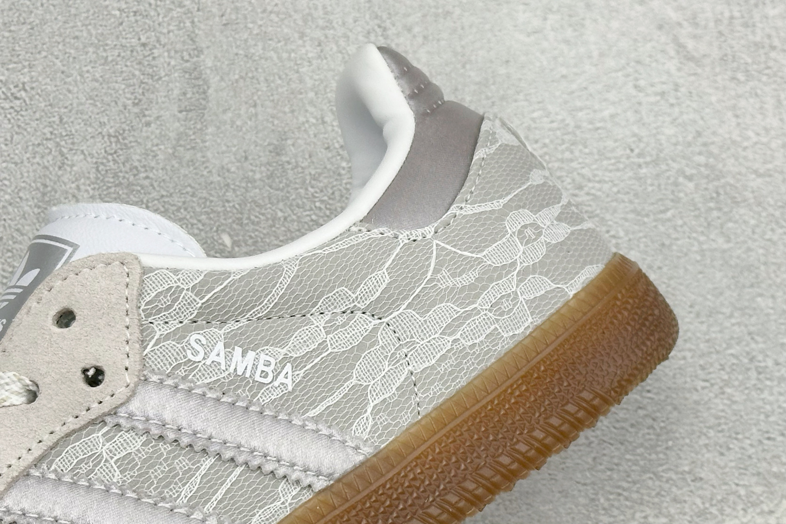 ZC版Adidas Originals Samba OG 阿迪桑巴舞系列绅士德训足球风百搭低帮休闲运动板鞋 货号: KH