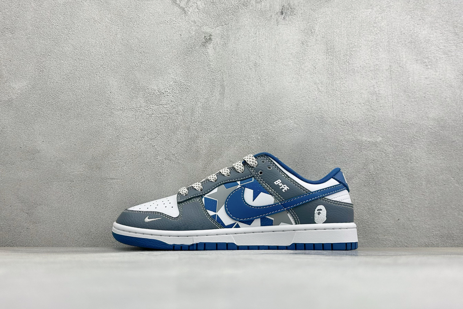 福利特价 Nike Dunk Low Retro 联名 周年高端定制 低帮休闲板鞋 #定制鞋盒 大厂纯原品质出货 超高清 福利特价 Nike Dunk Low Retro 联名 周年高端定制 低帮休闲板鞋 #定制鞋盒 大厂纯原品质出货 超高清