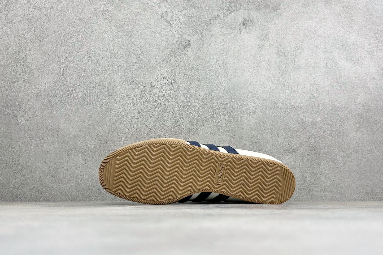 Adidas Originals Changle系列 阿迪达斯 三叶草 百搭低帮休闲运动板鞋 货号：LA1355 Siz