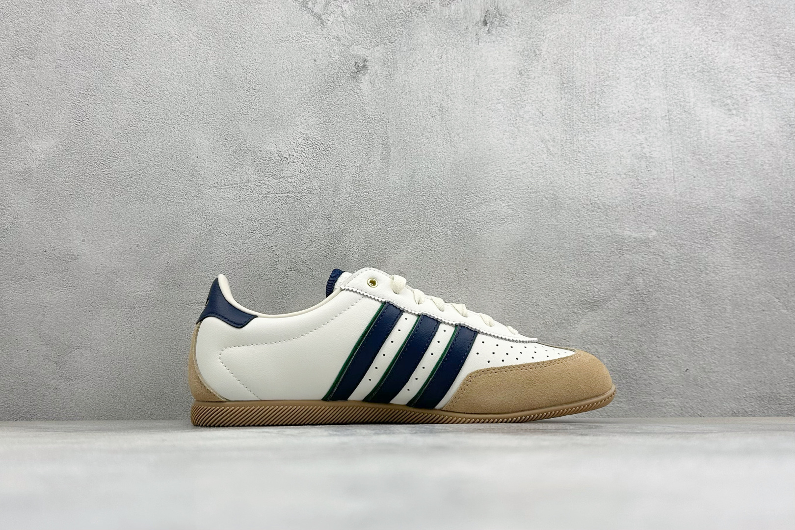 Adidas Originals Changle系列 阿迪达斯 三叶草 百搭低帮休闲运动板鞋 货号：LA1355 Siz