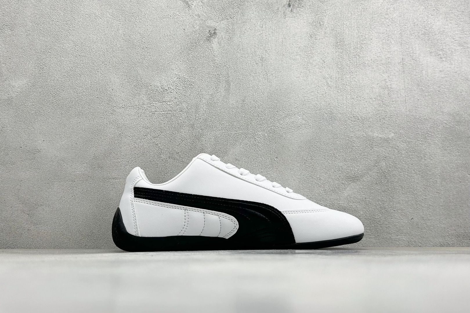 M版Puma Speedcet Etoile Wns 彪马薄底德迅复古运动休闲赛车跑鞋 以趣味十足又前卫复古的设计引领潮