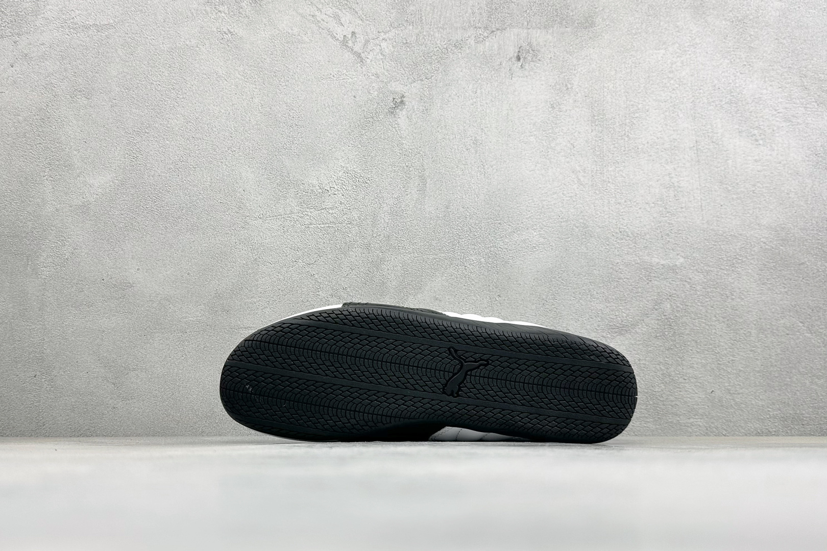 M版Puma Speedcet Etoile Wns 彪马薄底德迅复古运动休闲赛车跑鞋 以趣味十足又前卫复古的设计引领潮