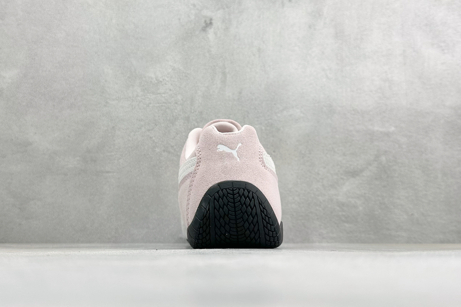 M版Puma Speedcet Etoile Wns 彪马薄底德迅复古运动休闲赛车跑鞋 以趣味十足又前卫复古的设计引领潮