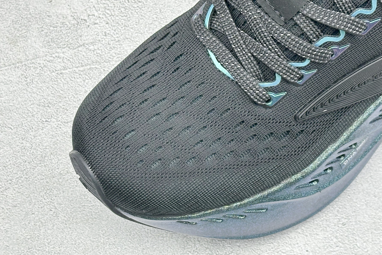 Brooks 布鲁克斯Glycerin Max 2 超级甘油 厚底马拉松缓震跑鞋 该鞋以厚实的中底和高分子注氮技术为特点