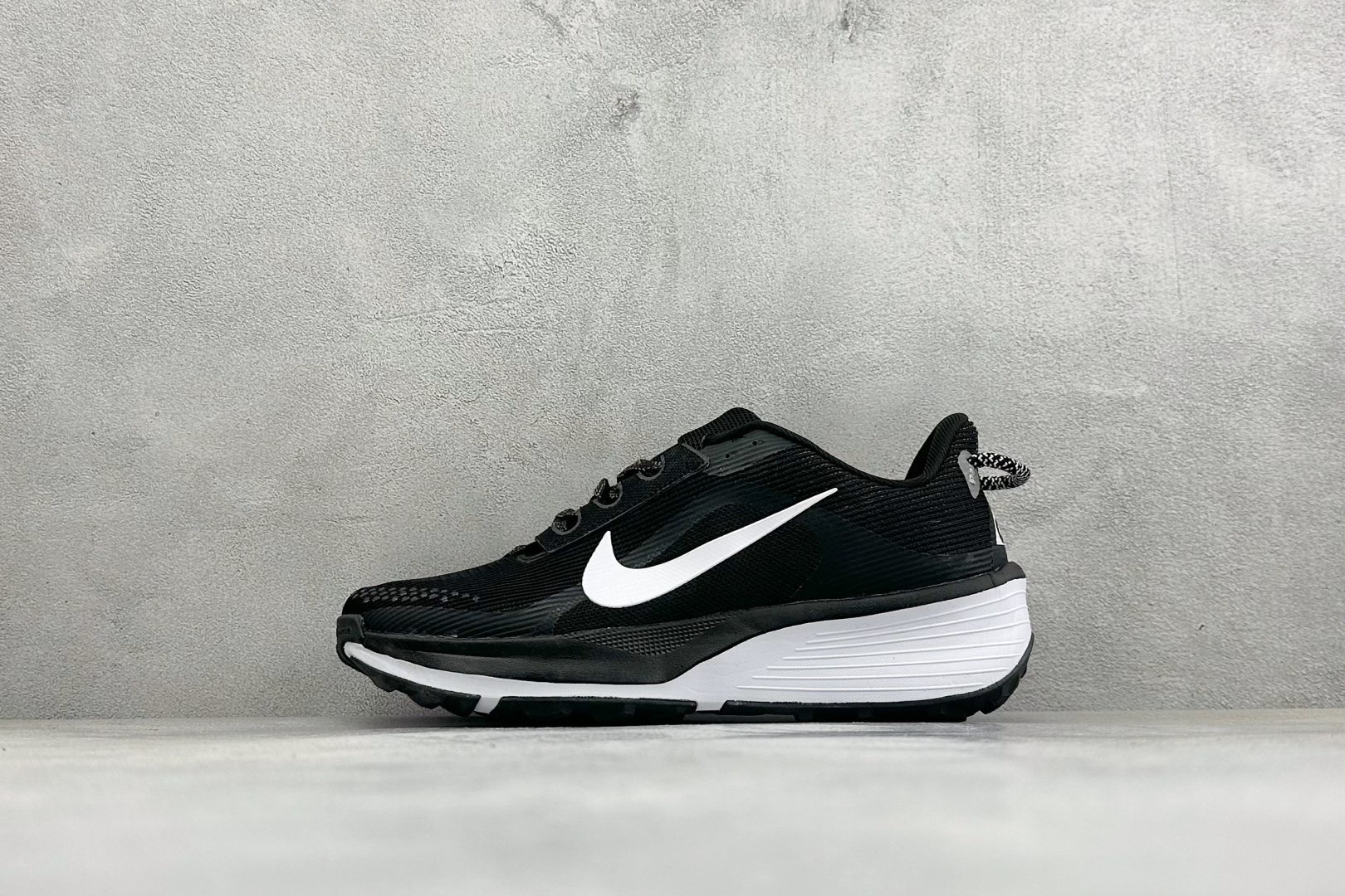 福利特价 Nike REACTX PEGASUS TRAIL 6 越野跑步鞋 登月兼顾迅疾外观和稳固脚感 后跟覆面和中足