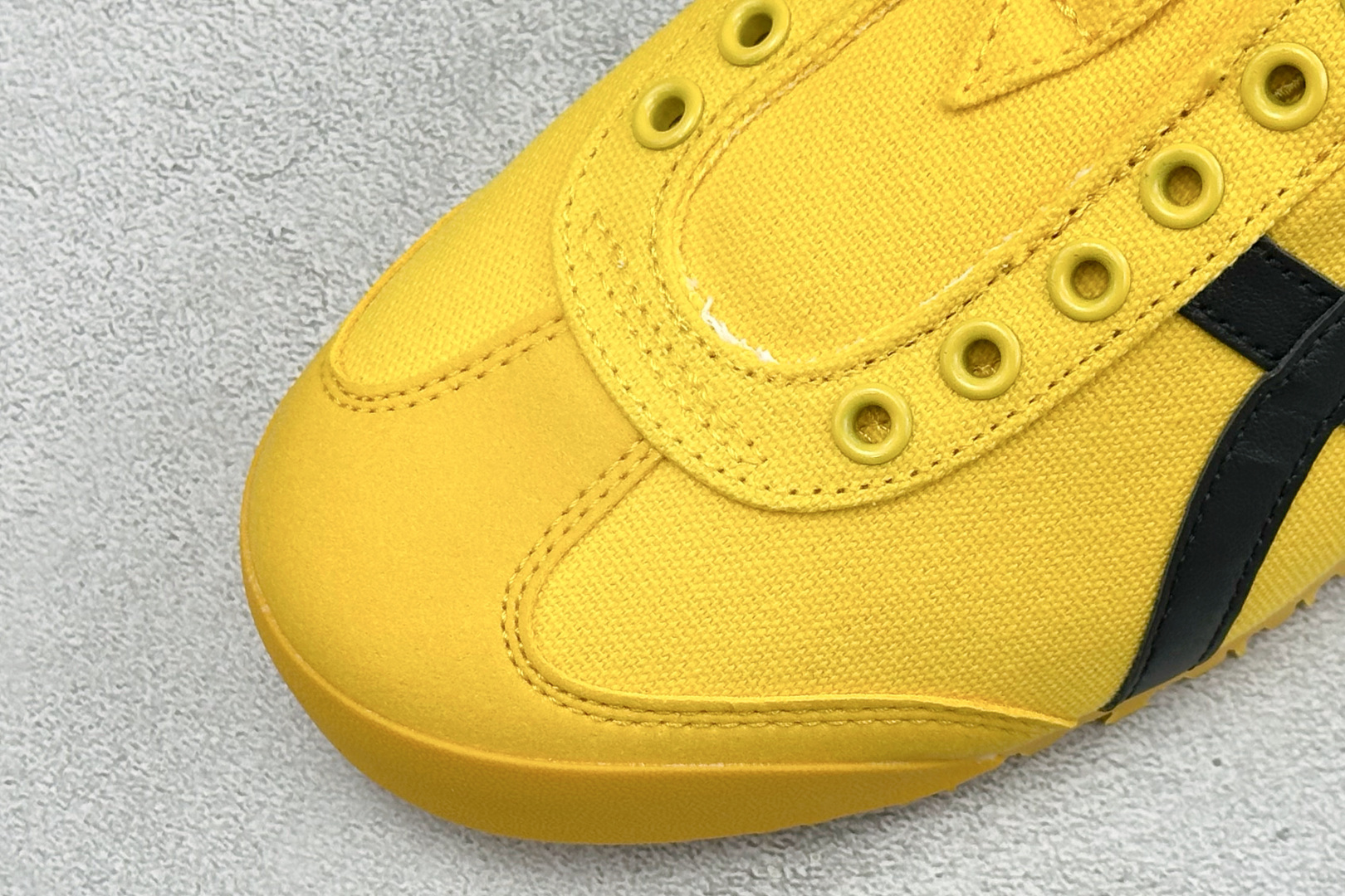 FS版MEXICO 66 SLIP-ON 亚瑟士复古低帮休闲跑鞋 TOKUTEN的灵感来源于80年代的室内用鞋 T-TO