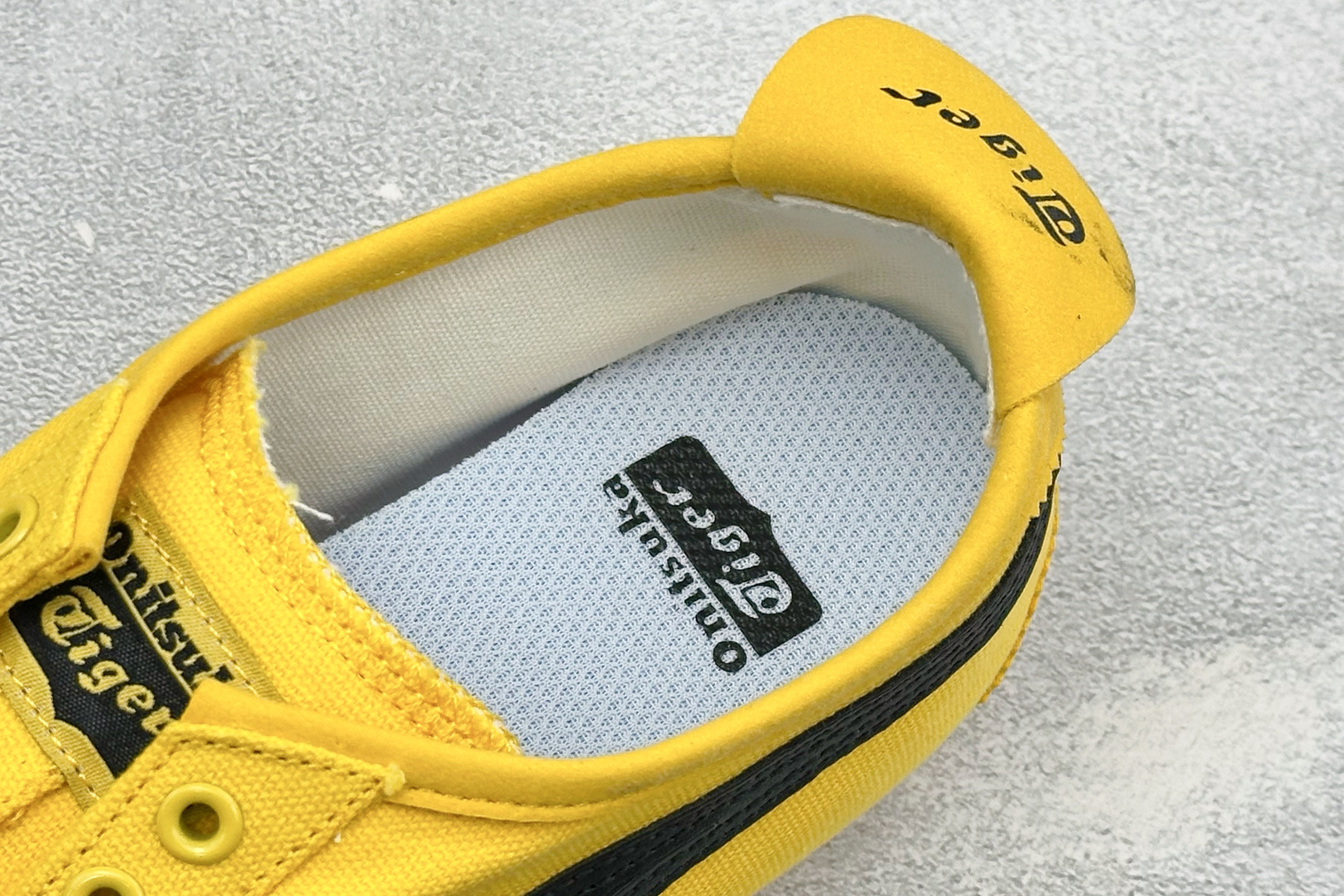 FS版MEXICO 66 SLIP-ON 亚瑟士复古低帮休闲跑鞋 TOKUTEN的灵感来源于80年代的室内用鞋 T-TO