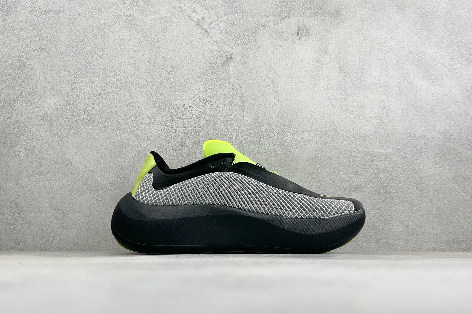 JF版AD Hyper Boost Edge M 轻量竞速运动跑鞋 CELERMESH针织网面非常轻薄 纤维间的缝隙很大