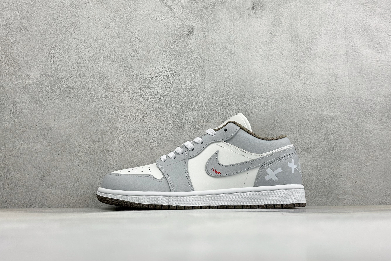 Air Jordan 1 Low 灰白 AJ1乔1低帮休闲板鞋 同步官方配色 市场唯一独家头层皮打造 原鞋原档案开发 原