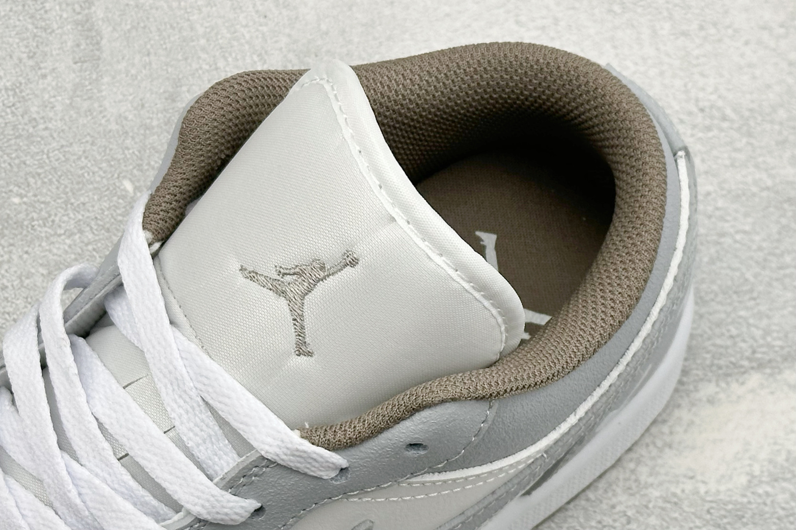 Air Jordan 1 Low 灰白 AJ1乔1低帮休闲板鞋 同步官方配色 市场唯一独家头层皮打造 原鞋原档案开发 原