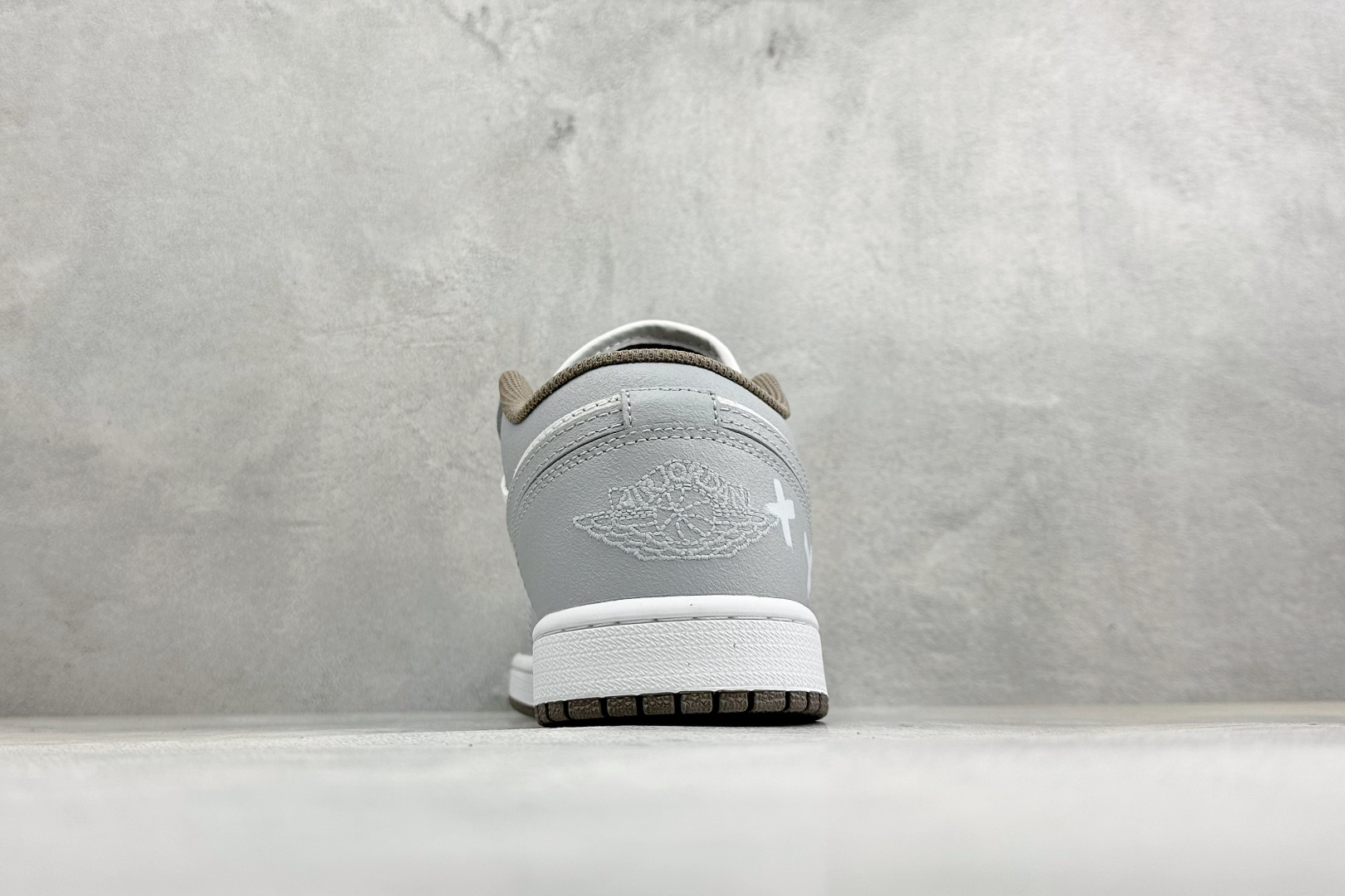 Air Jordan 1 Low 灰白 AJ1乔1低帮休闲板鞋 同步官方配色 市场唯一独家头层皮打造 原鞋原档案开发 原