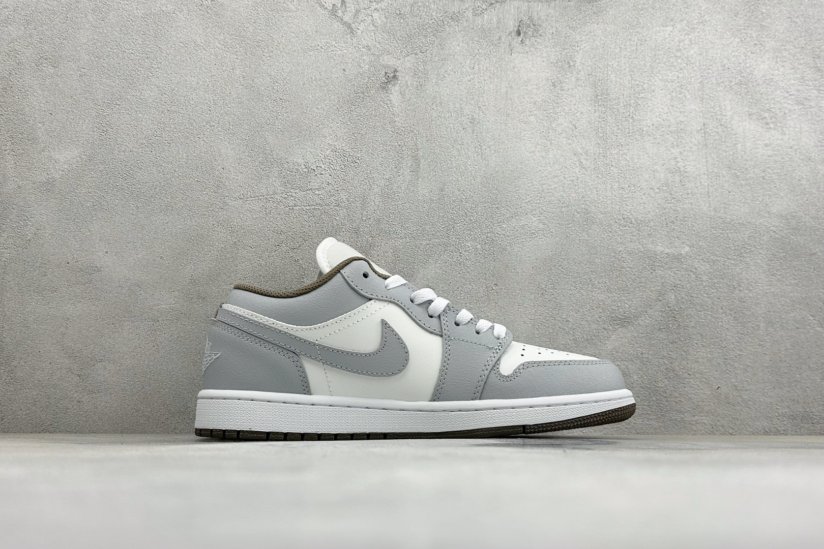 Air Jordan 1 Low 灰白 AJ1乔1低帮休闲板鞋 同步官方配色 市场唯一独家头层皮打造 原鞋原档案开发 原