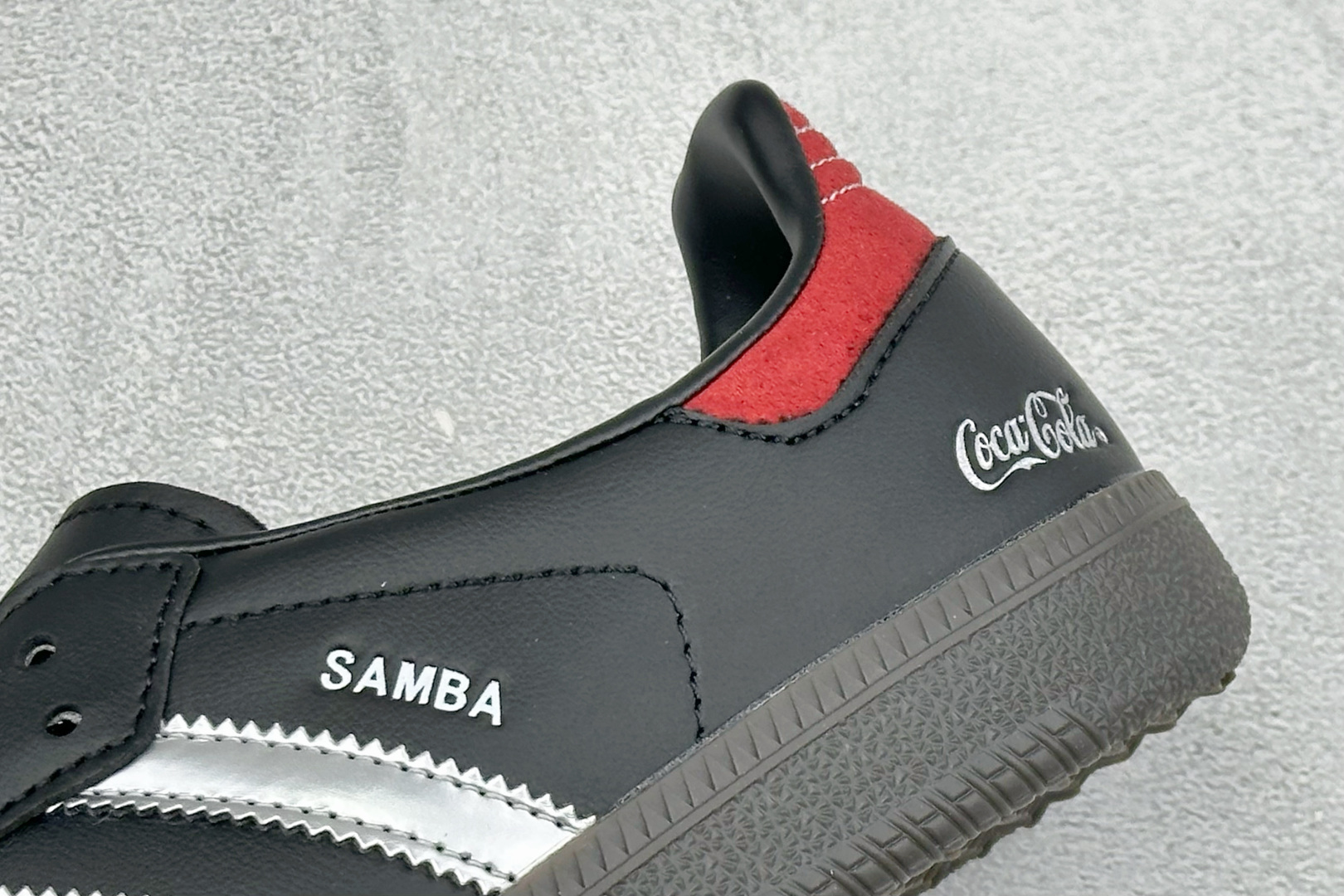 Adidas Originals Samba OG 阿迪达斯 桑巴舞系列绅士德训足球风百搭低帮休闲运动板鞋 货号: KH