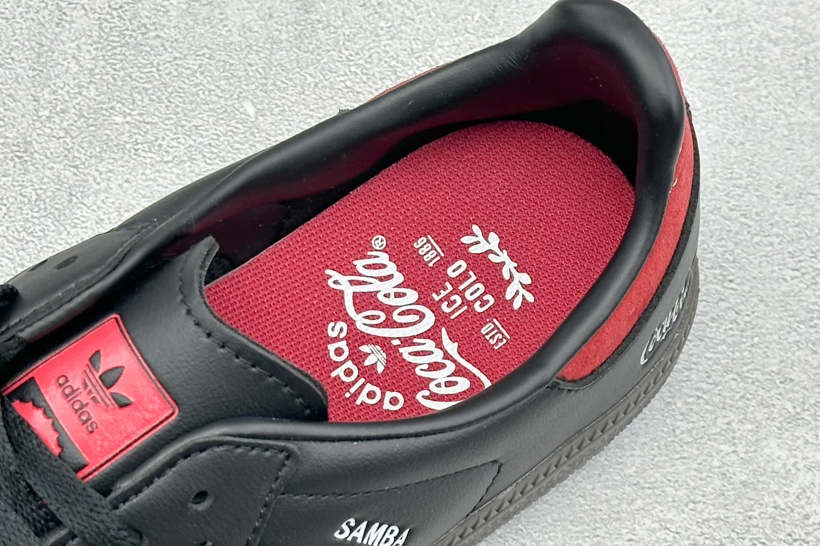 Adidas Originals Samba OG 阿迪达斯 桑巴舞系列绅士德训足球风百搭低帮休闲运动板鞋 货号: KH