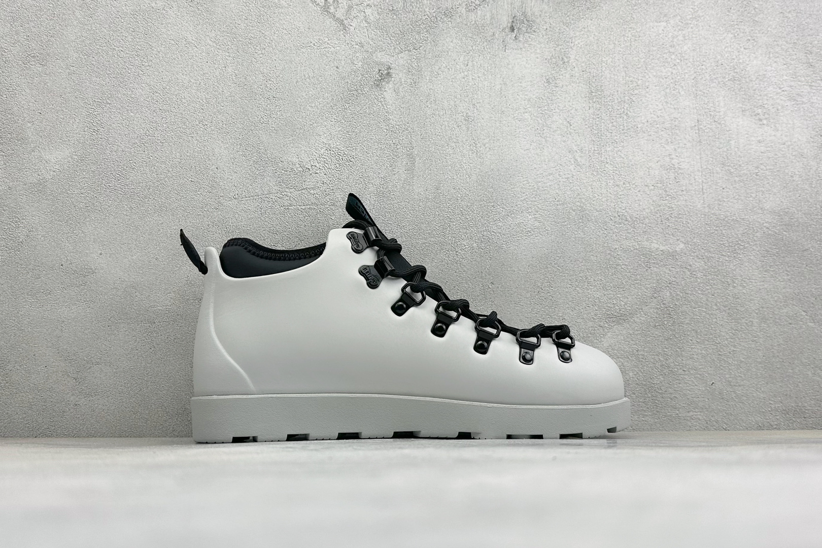 Native Shoes Fitzsimmons 3.0海藻系列 户外街头风防水面包鞋欧包靴 撞色可拆卸袜套 舒适透气 