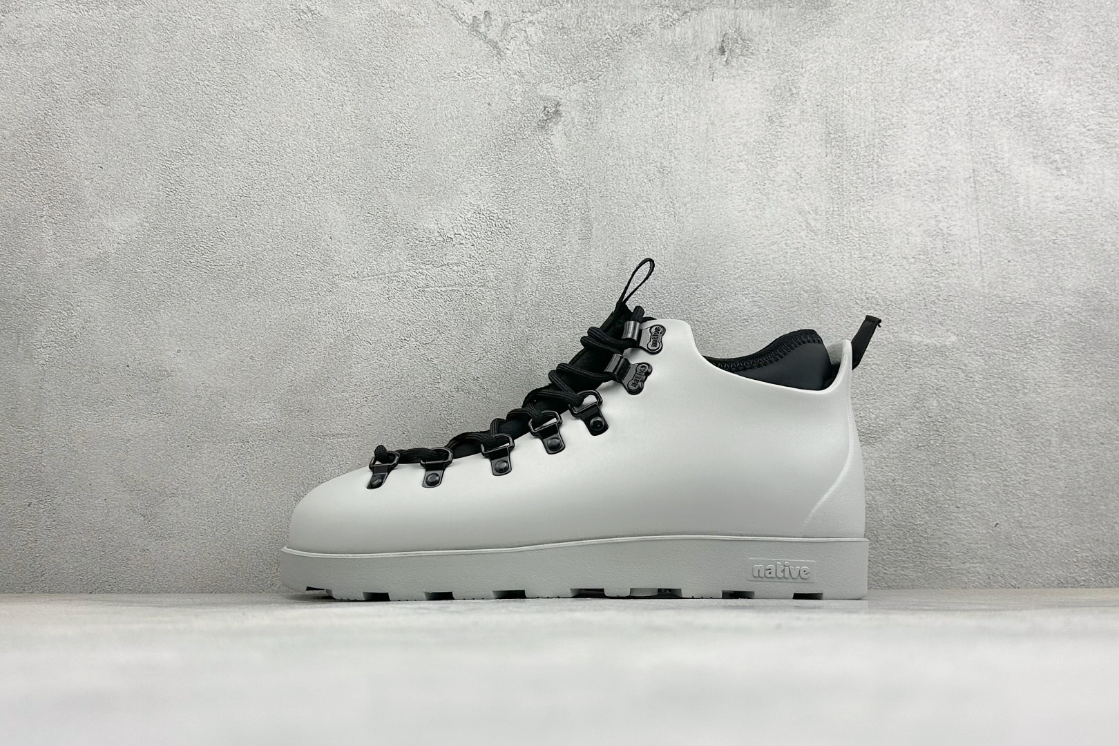 Native Shoes Fitzsimmons 3.0海藻系列 户外街头风防水面包鞋欧包靴 撞色可拆卸袜套 舒适透气 