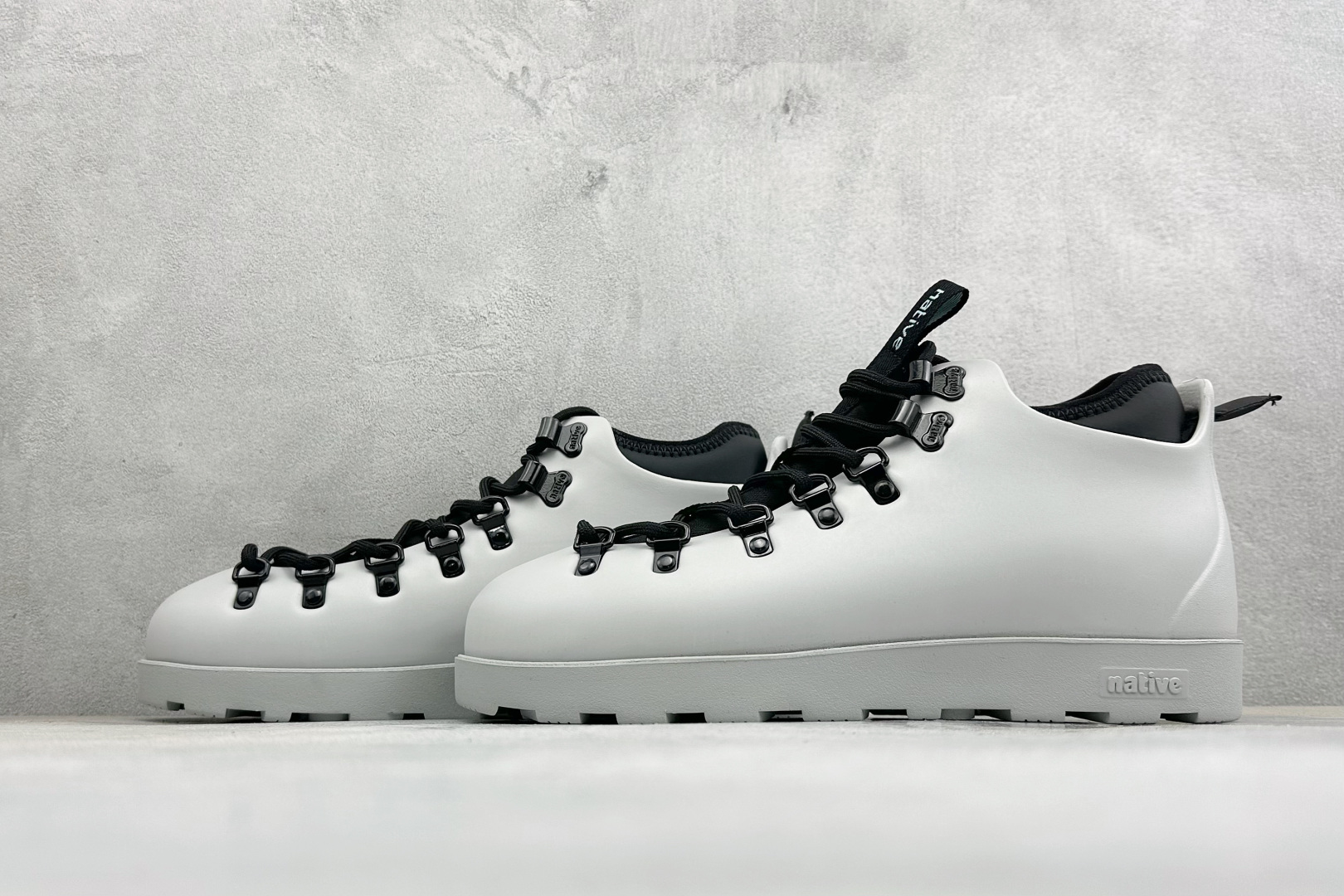 Native Shoes Fitzsimmons 3.0海藻系列 户外街头风防水面包鞋欧包靴 撞色可拆卸袜套 舒适透气 