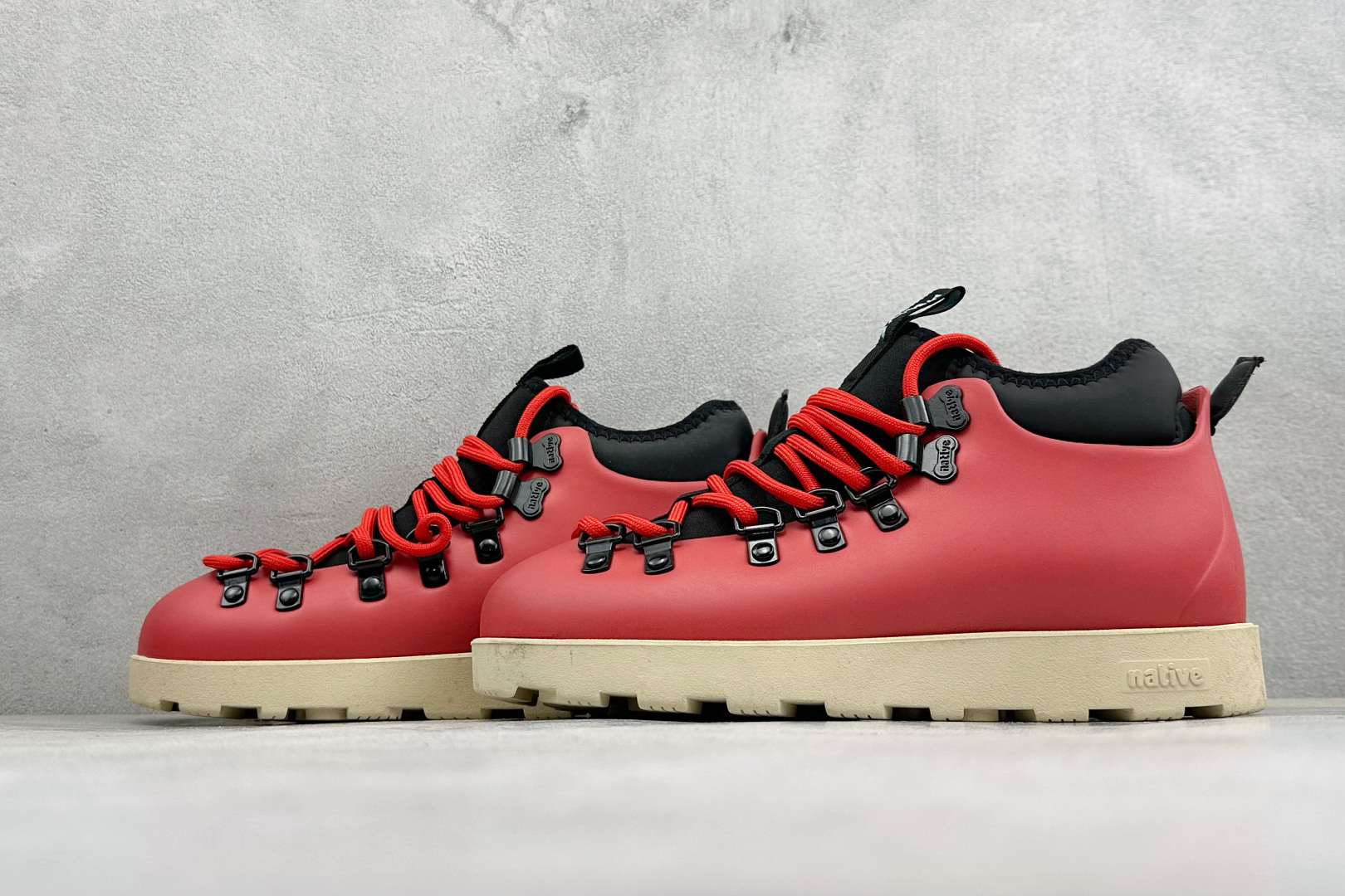 Native Shoes Fitzsimmons 3.0海藻系列 户外街头风防水面包鞋欧包靴 撞色可拆卸袜套 舒适透气 