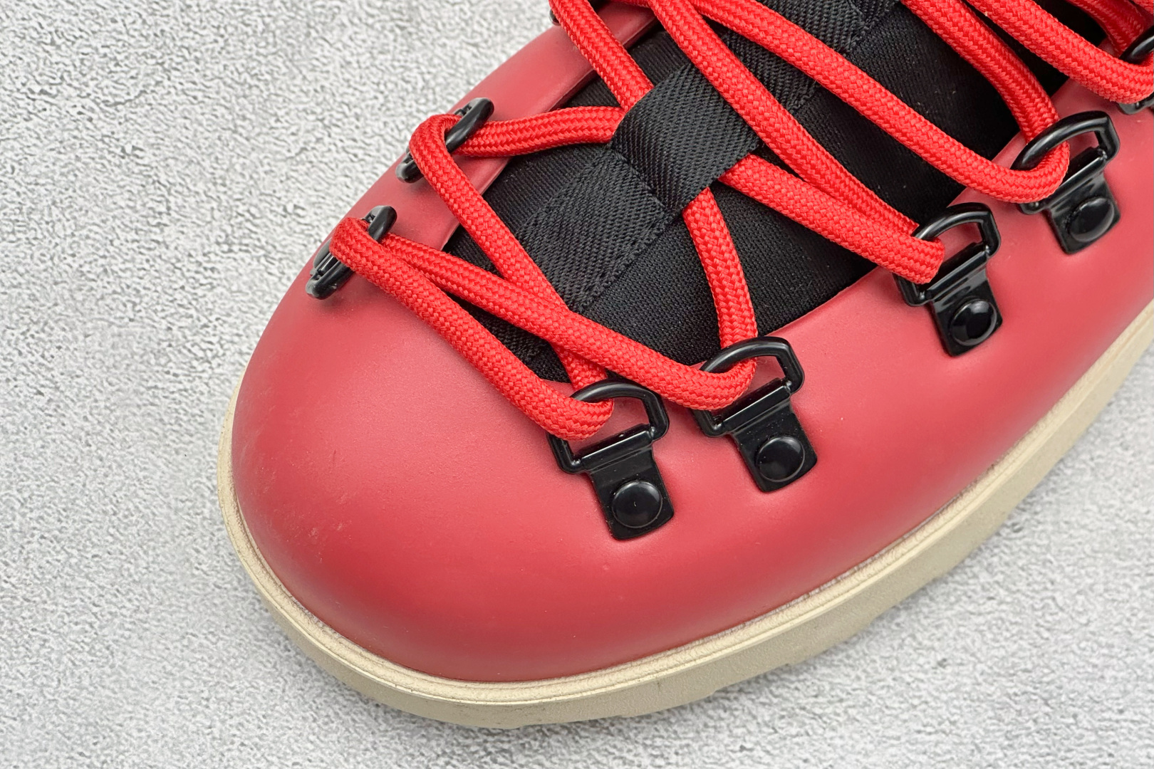 Native Shoes Fitzsimmons 3.0海藻系列 户外街头风防水面包鞋欧包靴 撞色可拆卸袜套 舒适透气 