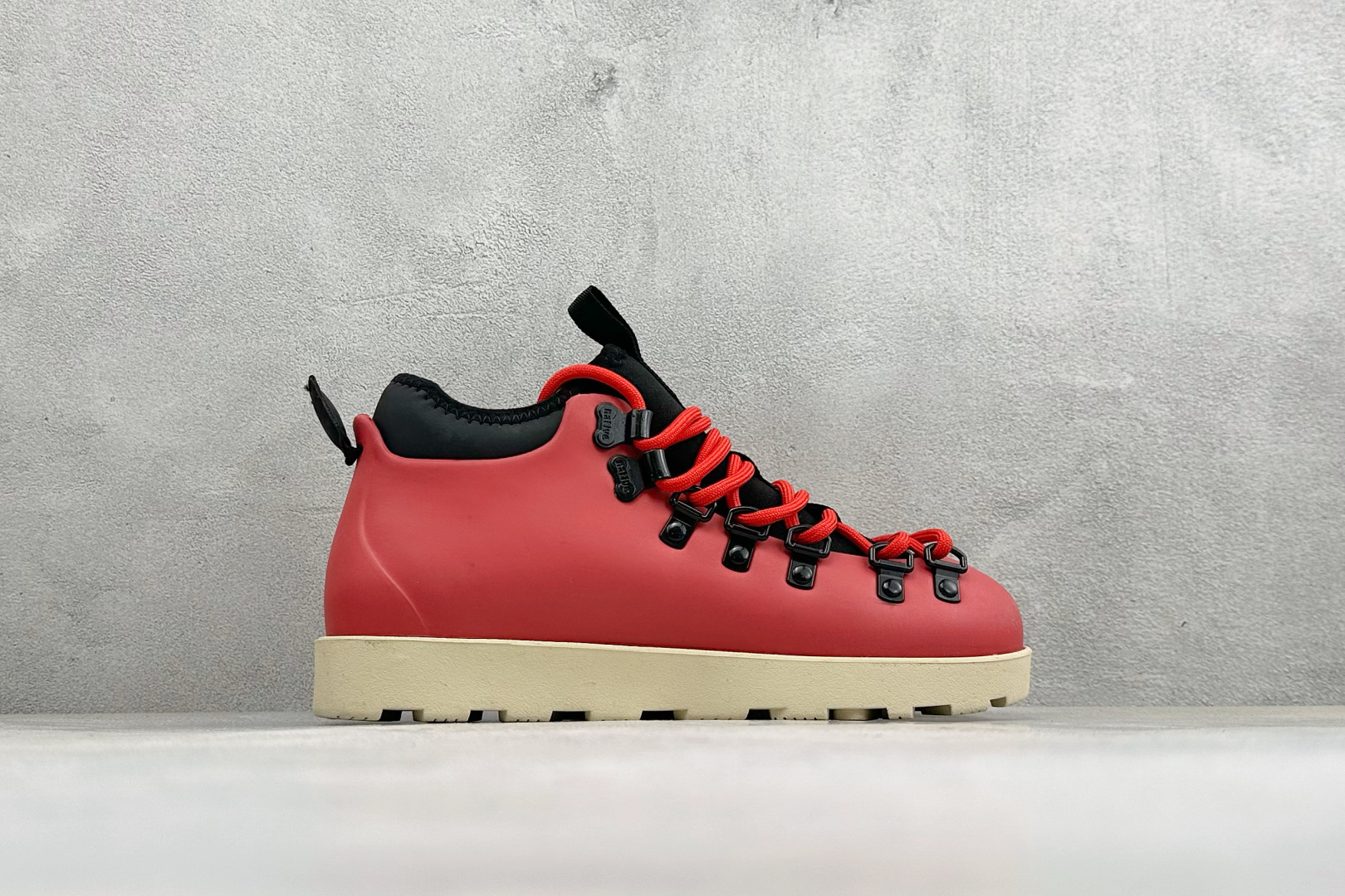 Native Shoes Fitzsimmons 3.0海藻系列 户外街头风防水面包鞋欧包靴 撞色可拆卸袜套 舒适透气 